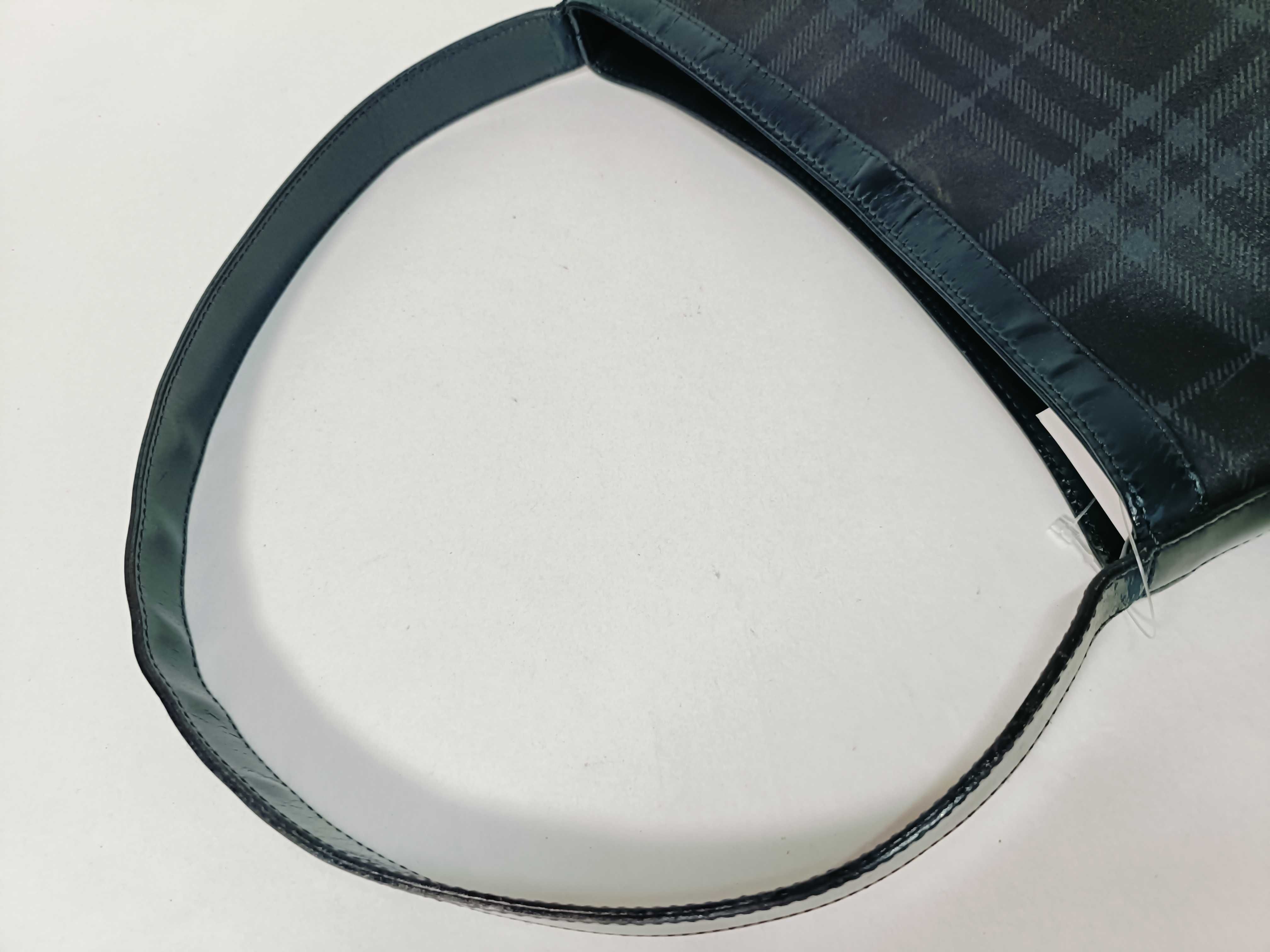 London Shoulder Bag — view 3
