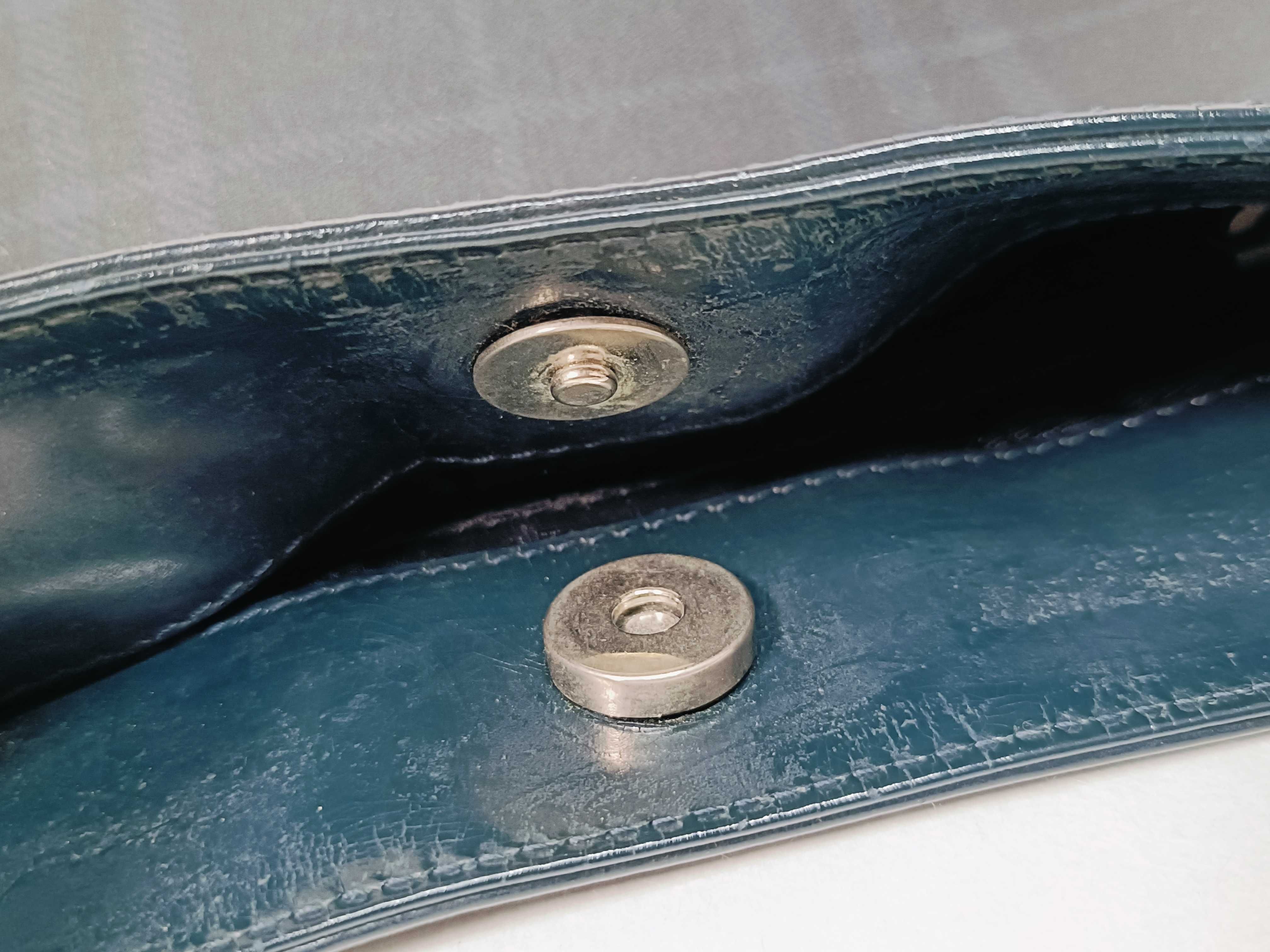 London Shoulder Bag — view 8
