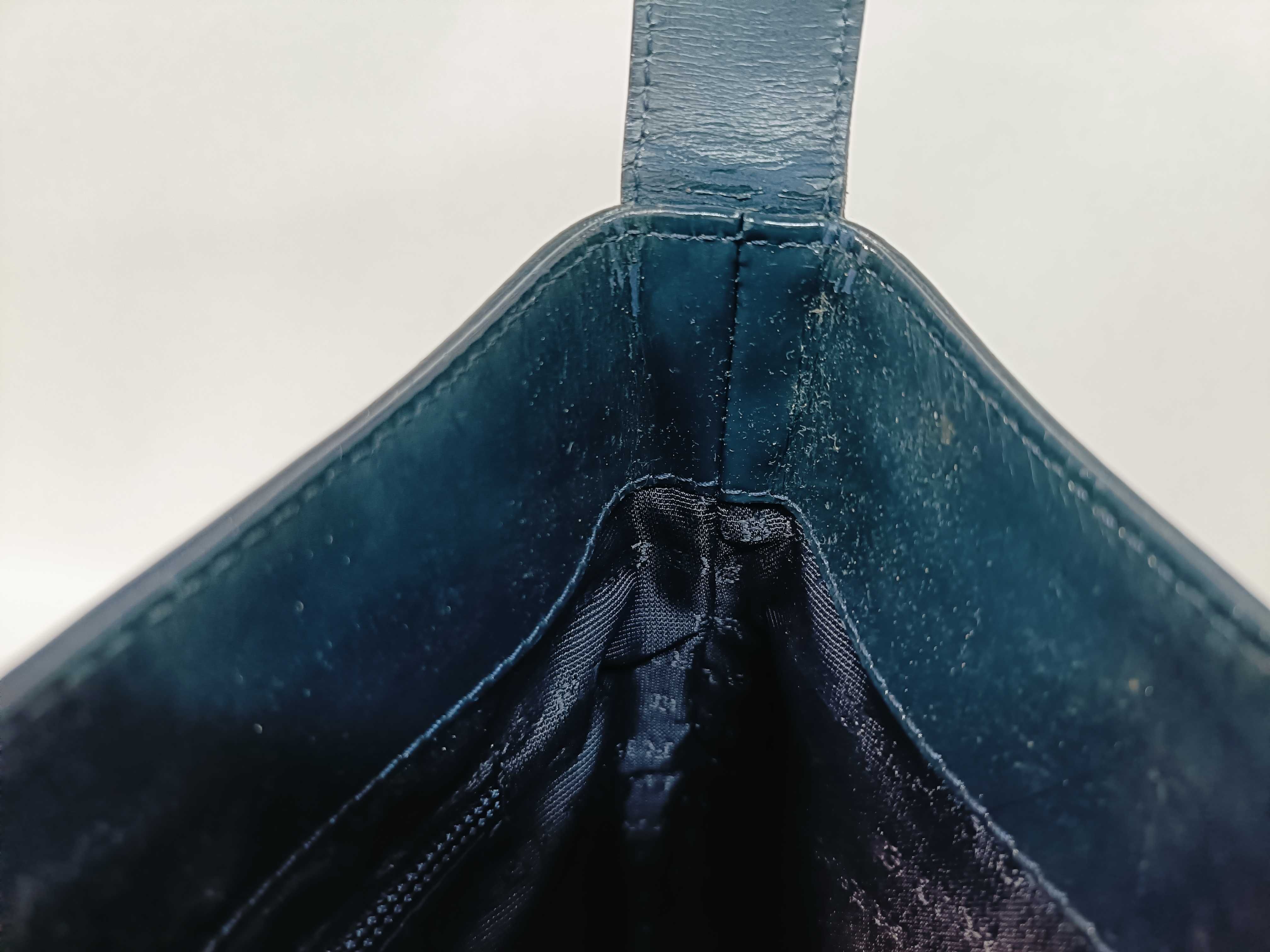 London Shoulder Bag — view 9
