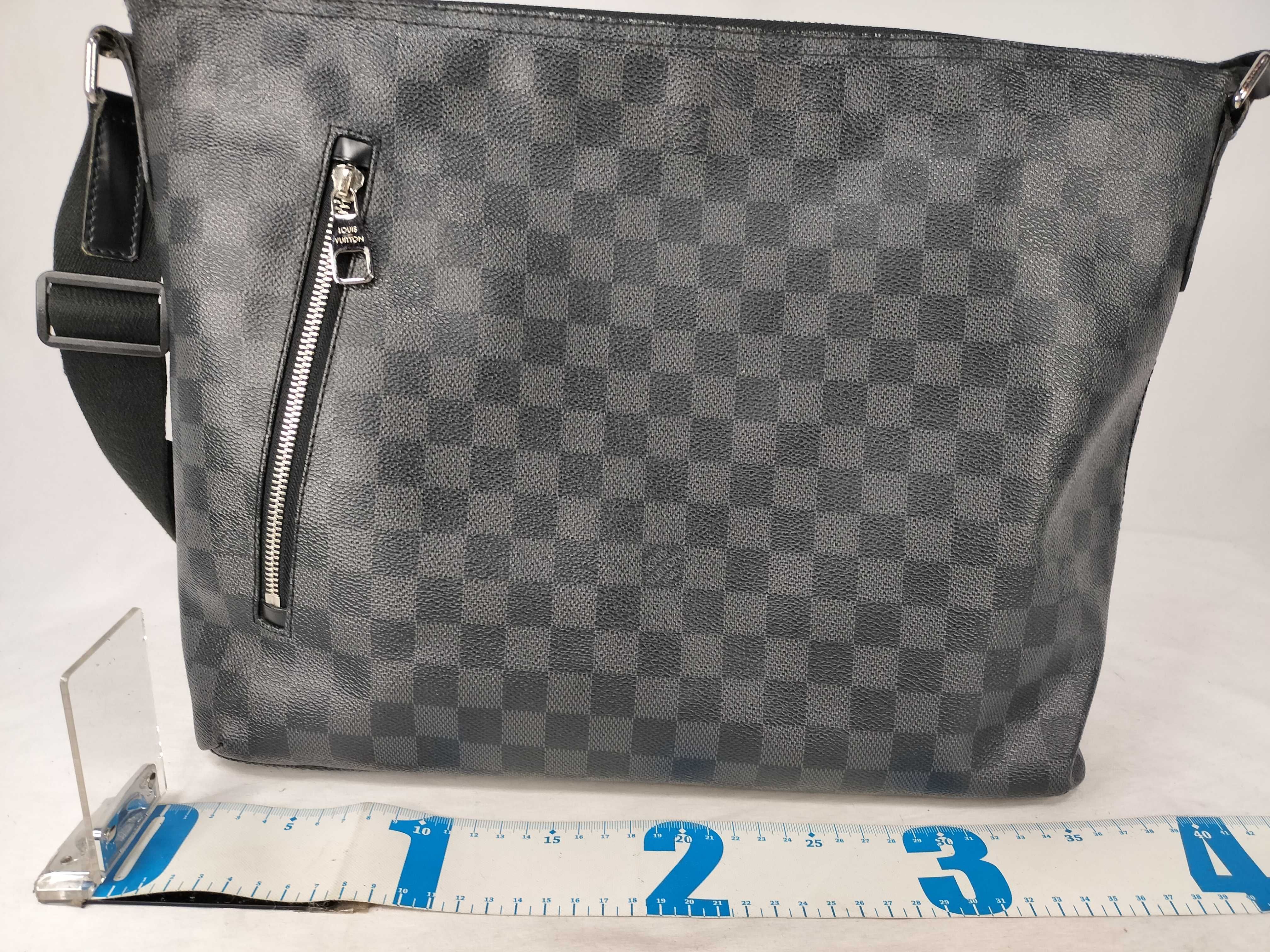 Damier Graphite Shoulder Bag — view 2
