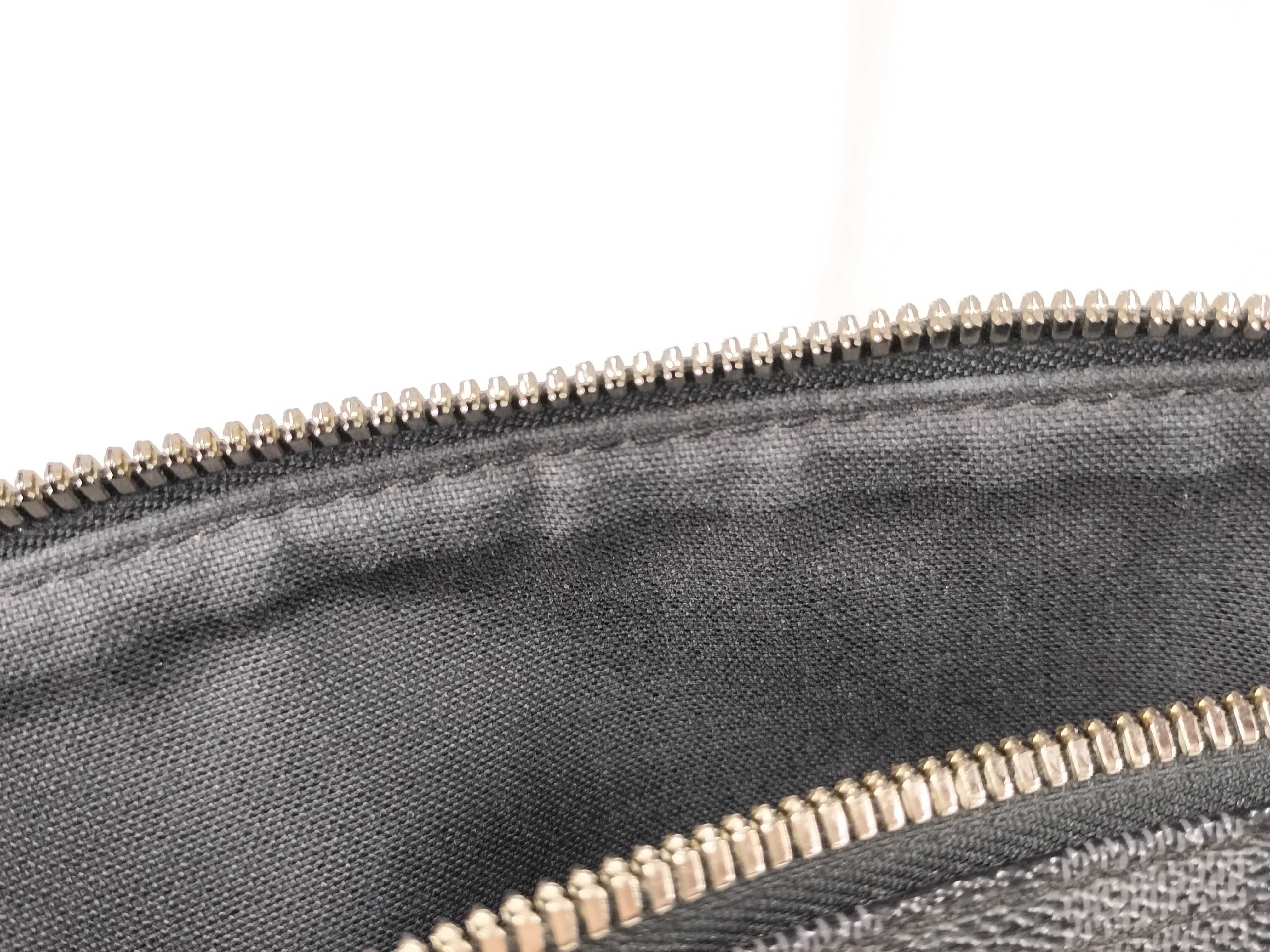 Damier Graphite Shoulder Bag — view 13