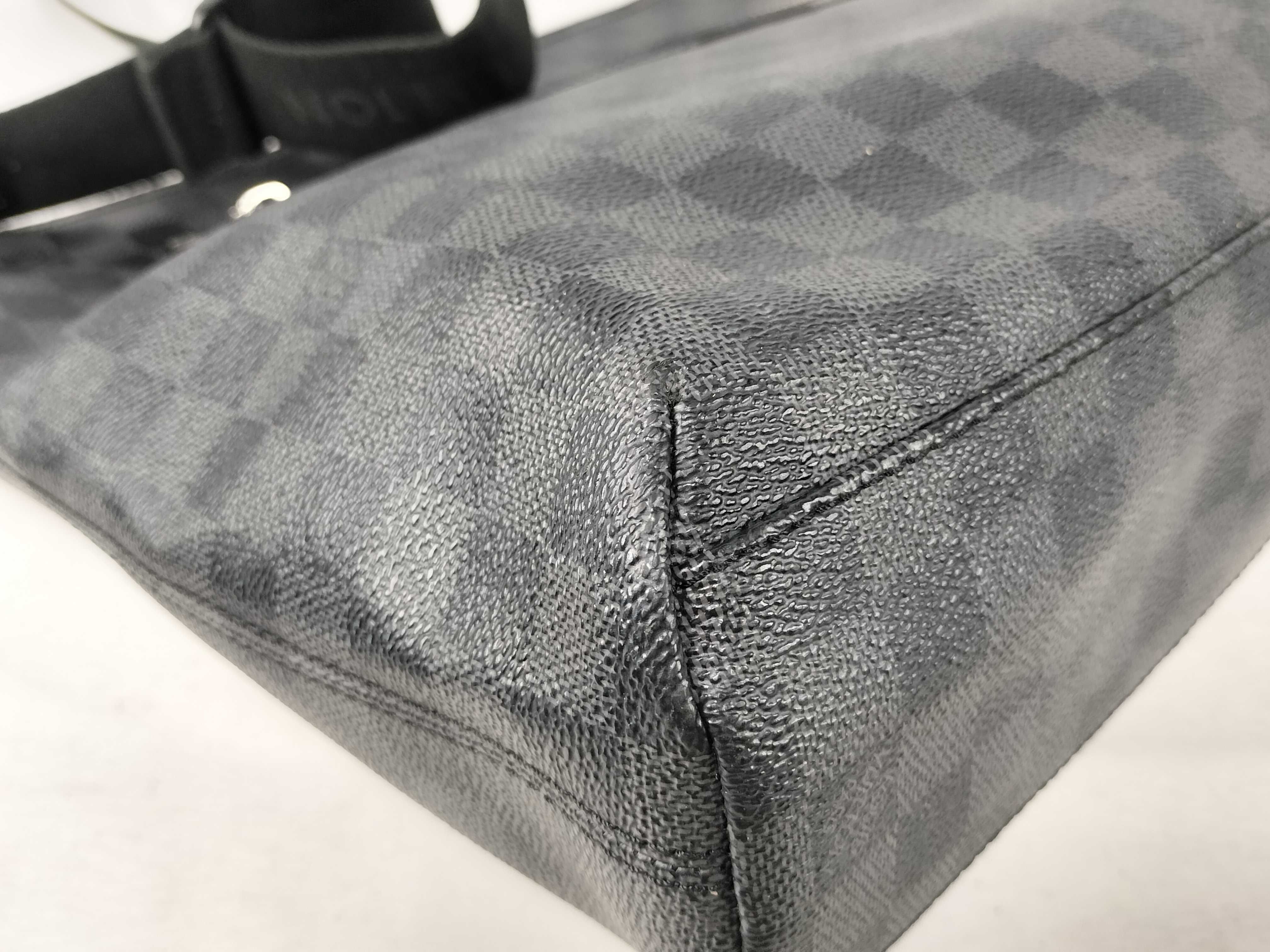 Damier Graphite Shoulder Bag — view 7