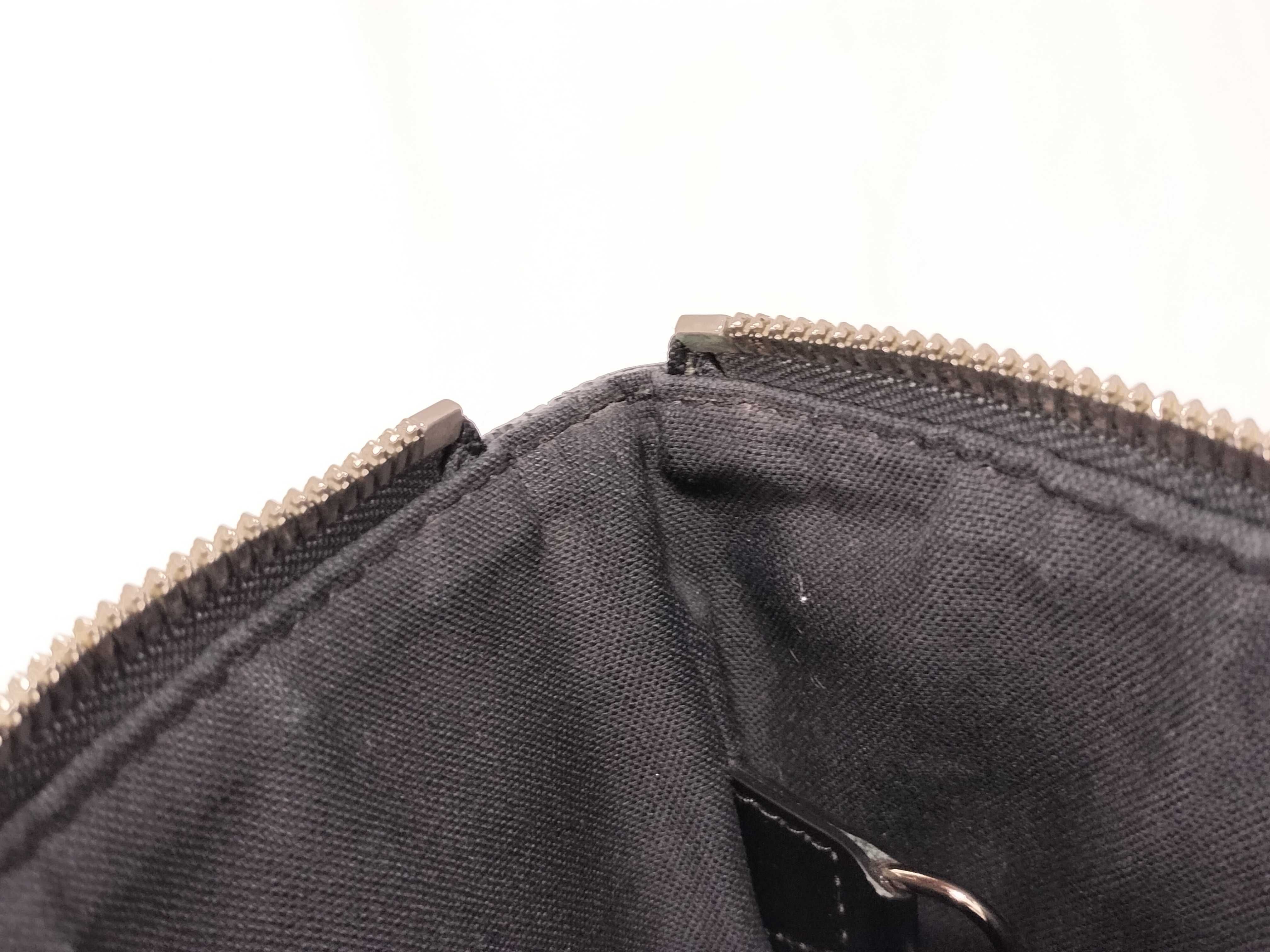 Damier Graphite Shoulder Bag — view 9