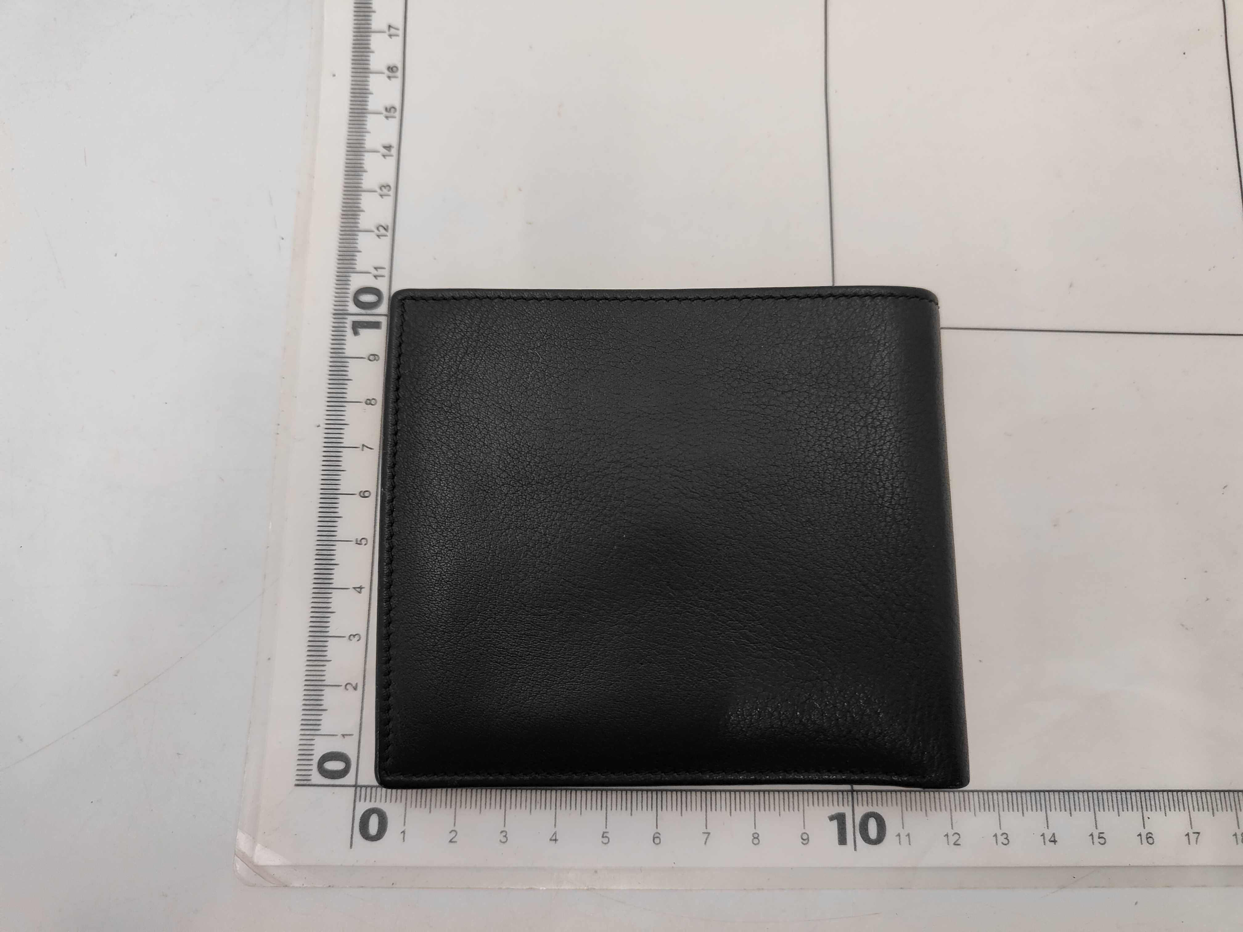 wallet — view 2