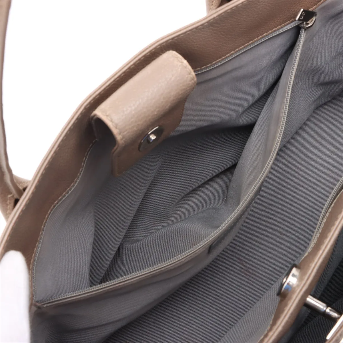 Executive Leather 2WAY Tote Bag Beige Silver Hardware Pouch Dirty — view 11