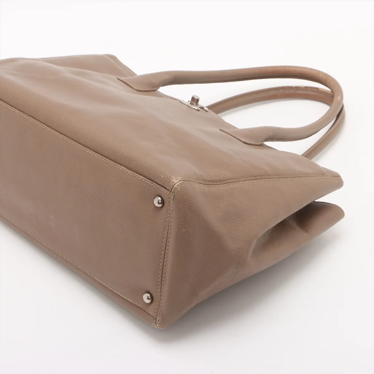 Executive Leather 2WAY Tote Bag Beige Silver Hardware Pouch Dirty — view 3
