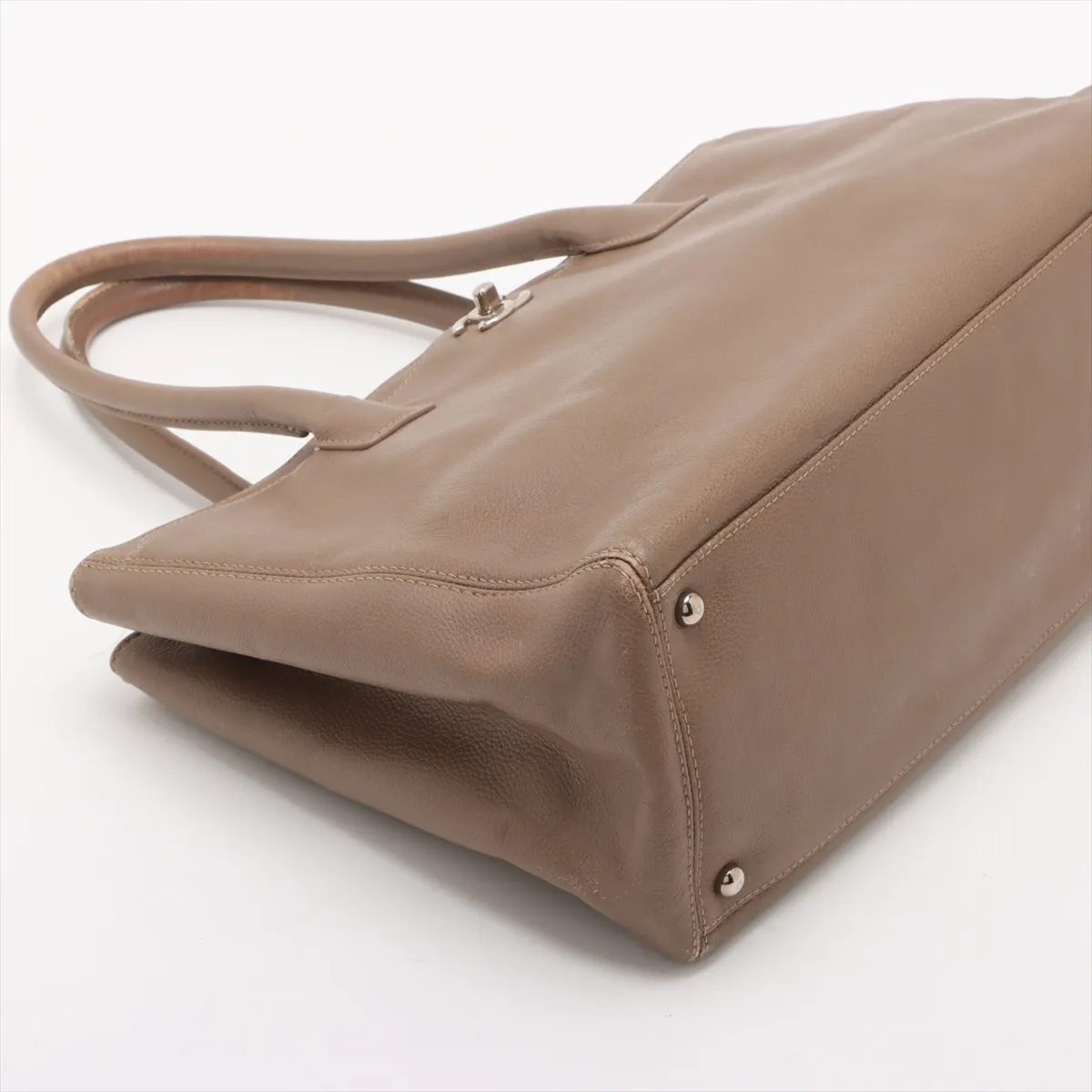 Executive Leather 2WAY Tote Bag Beige Silver Hardware Pouch Dirty — view 4