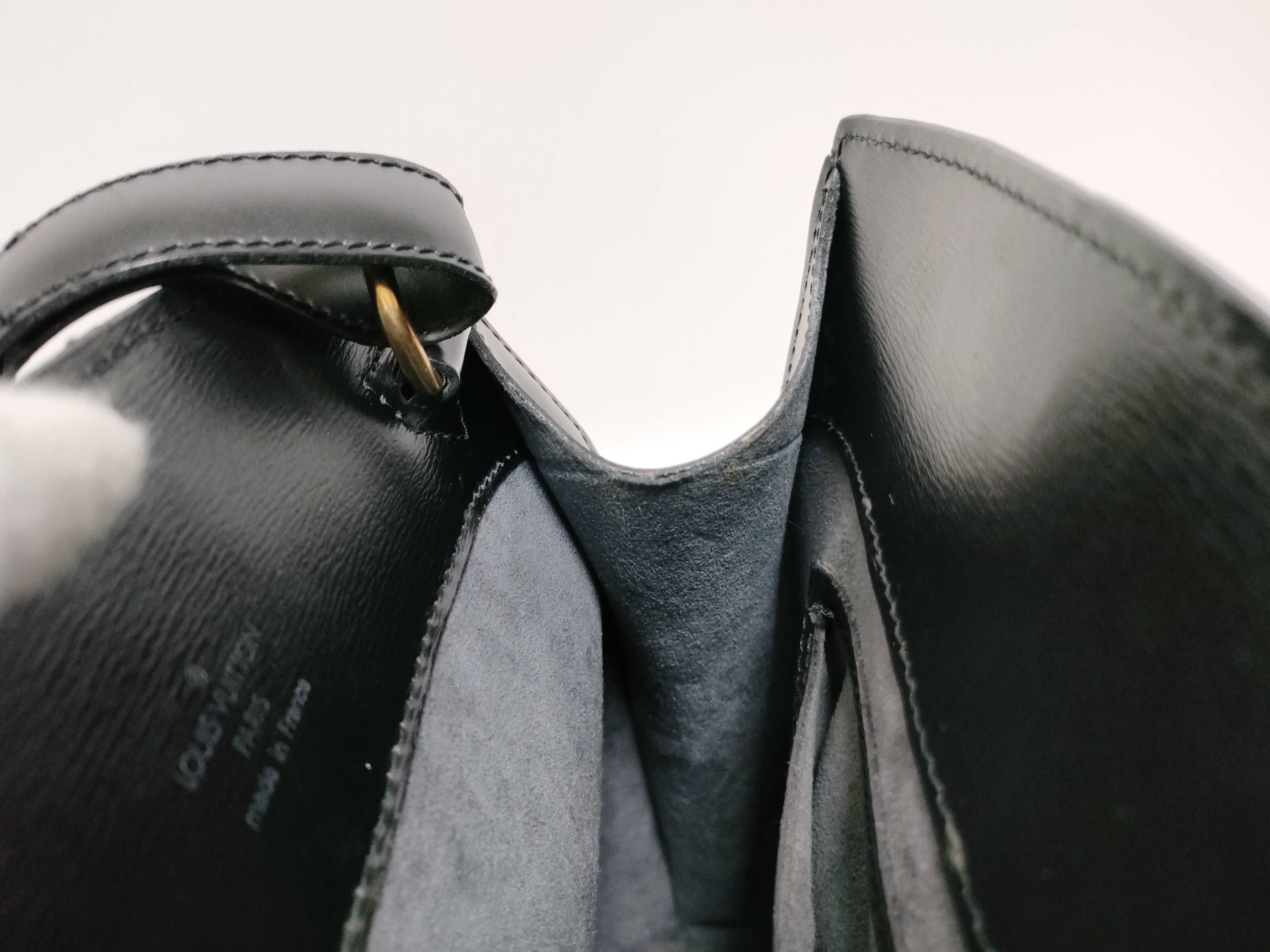 Epi Cluny Epi Handbag M52252 Shoulder Bag — view 9