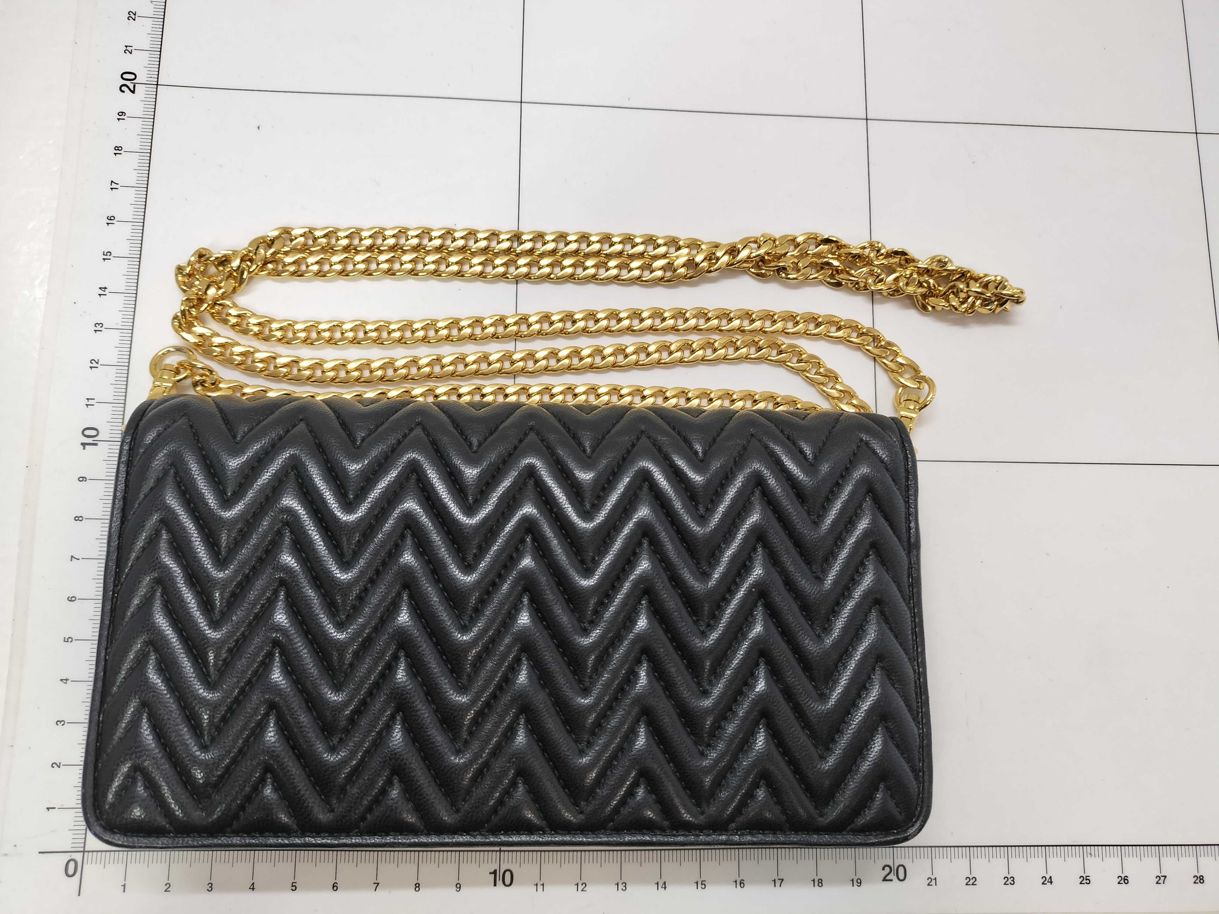 KR- Matelasse Leather Chain Wallet Black Shoulder Bag — view 2