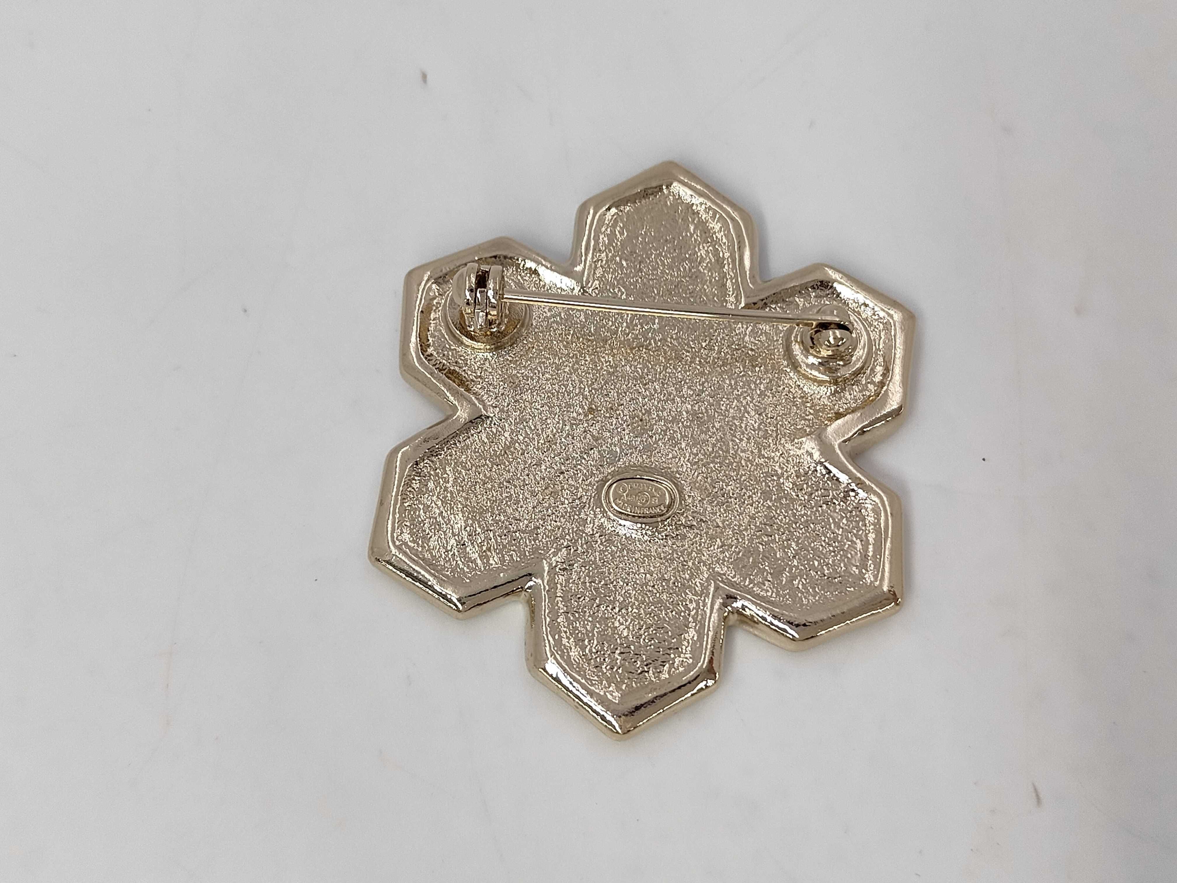 Coco Mark Snowflake Vintage Brooch — view 2