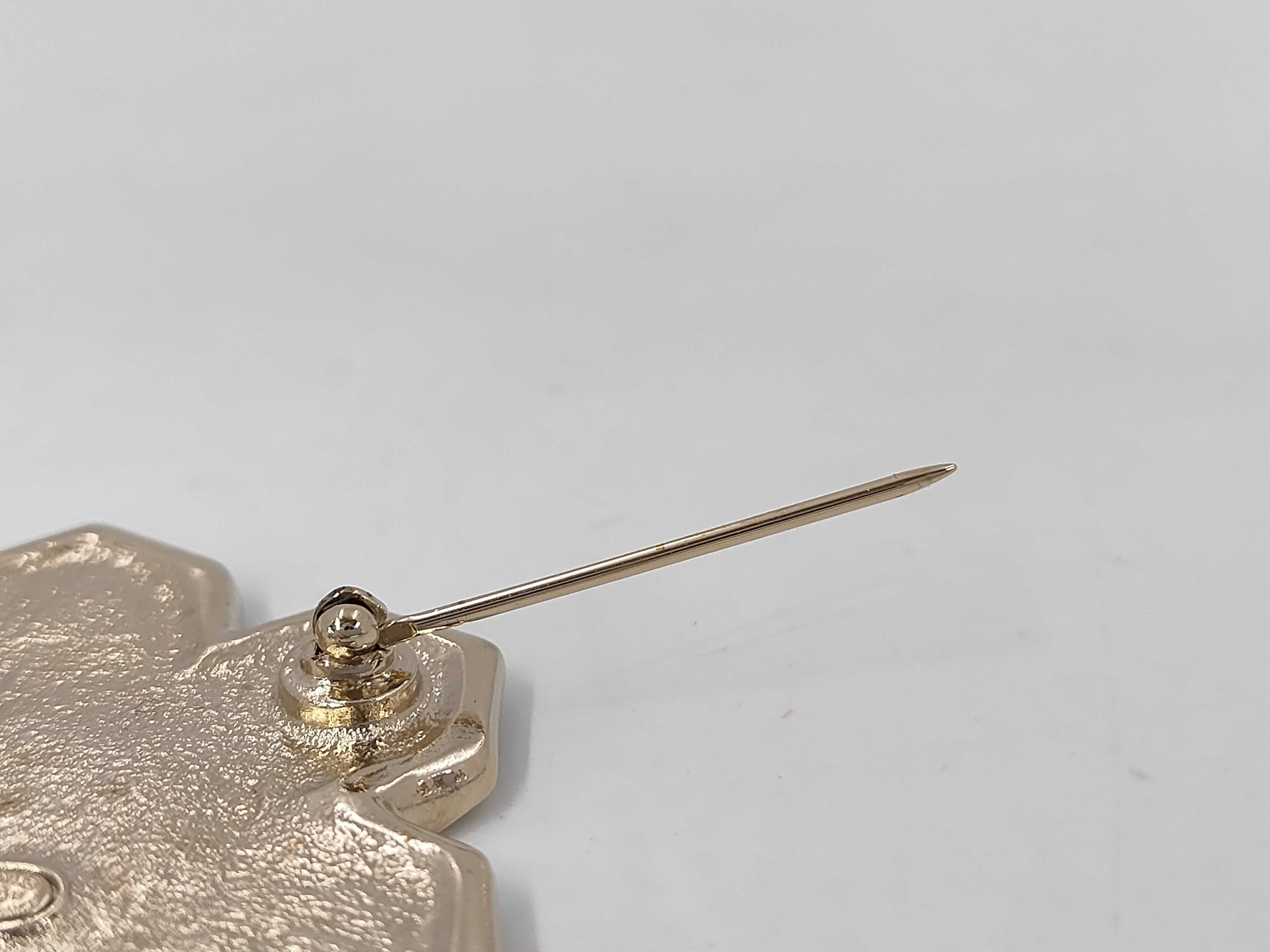 Coco Mark Snowflake Vintage Brooch — view 3
