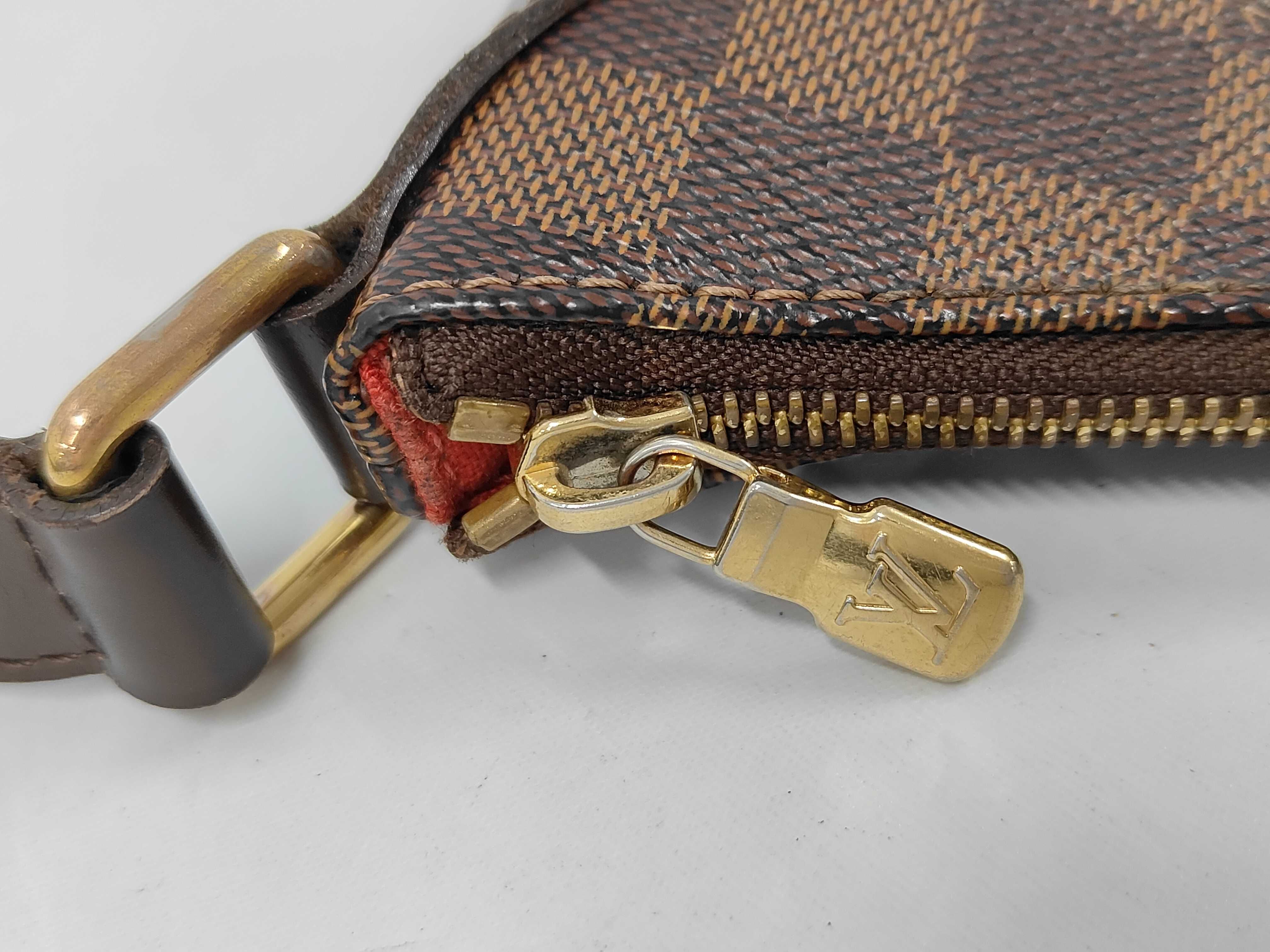 Damier Bloomsbury PM Shoulder Bag — view 8