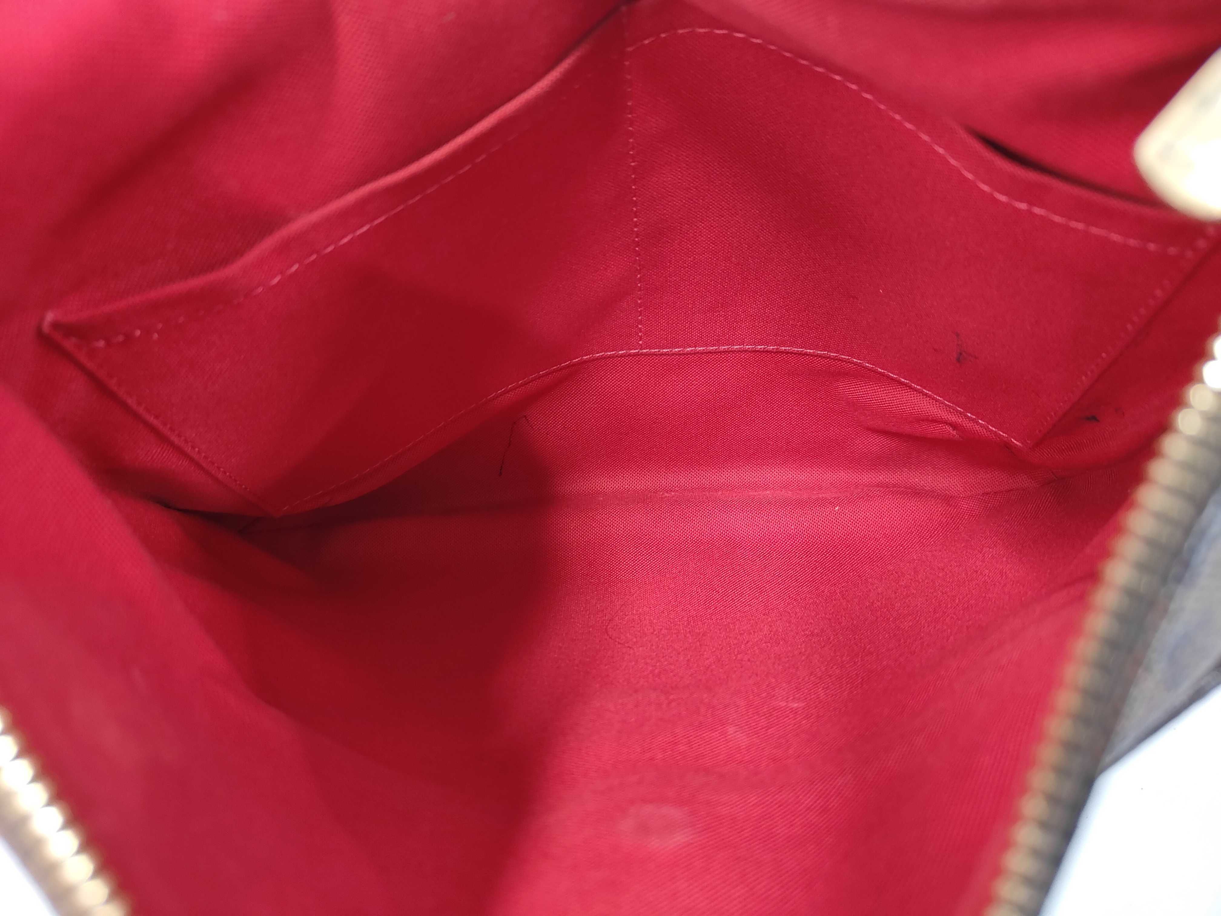 Damier Bloomsbury PM Shoulder Bag — view 9