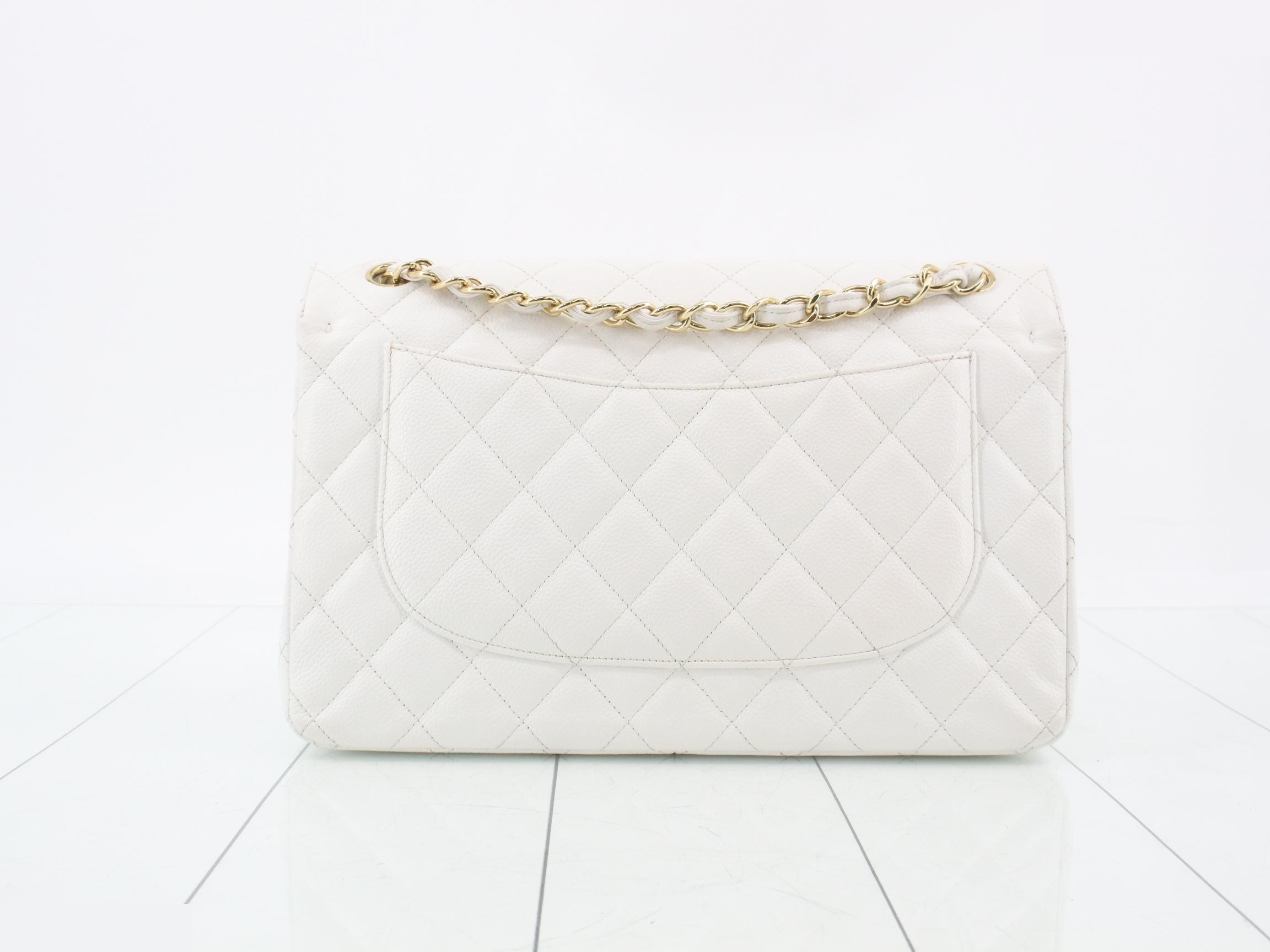 Caviar leather Matelassé 30 Jumbo bag, white, gold hardware. — view 2