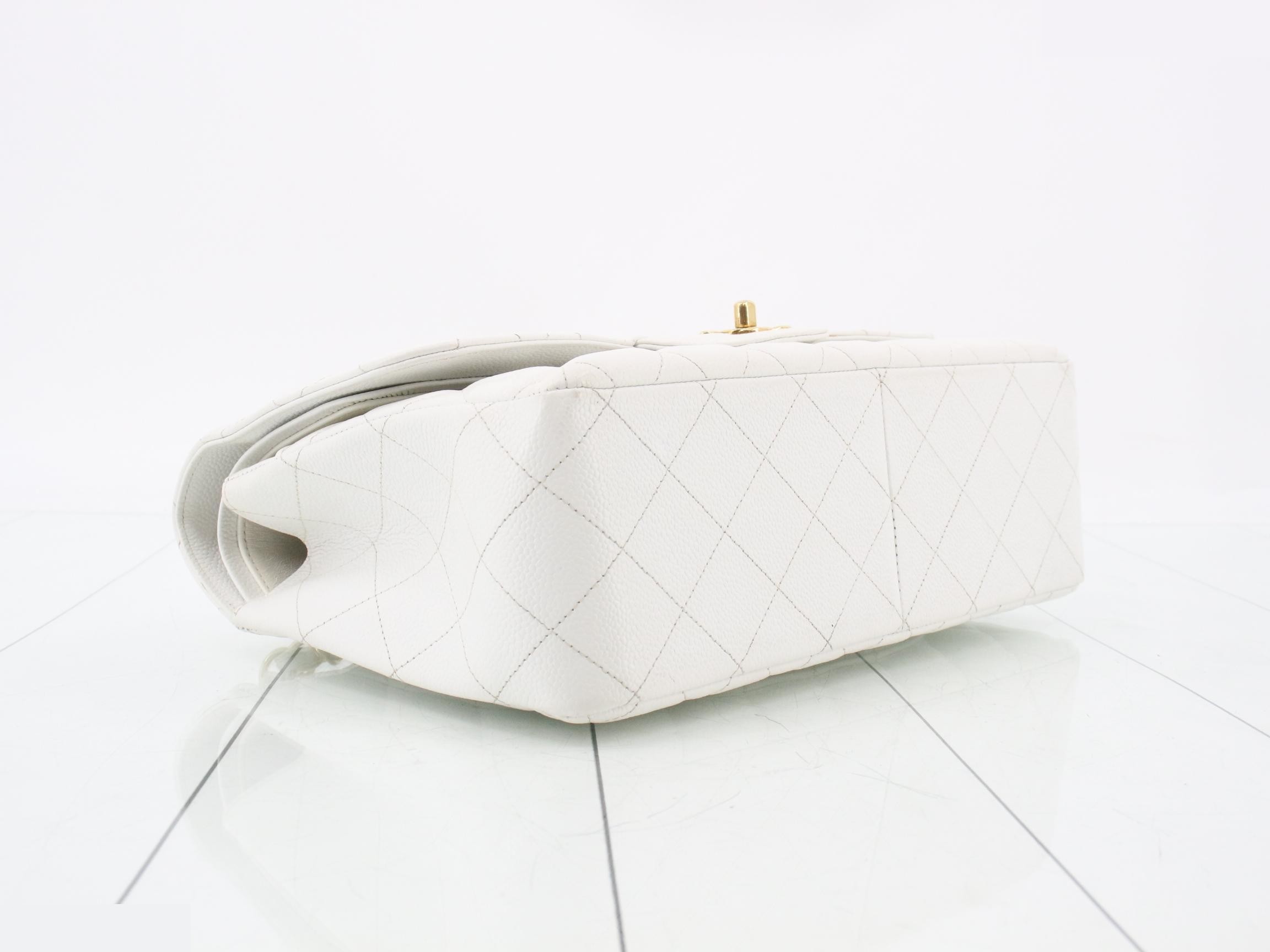 Caviar leather Matelassé 30 Jumbo bag, white, gold hardware. — view 5