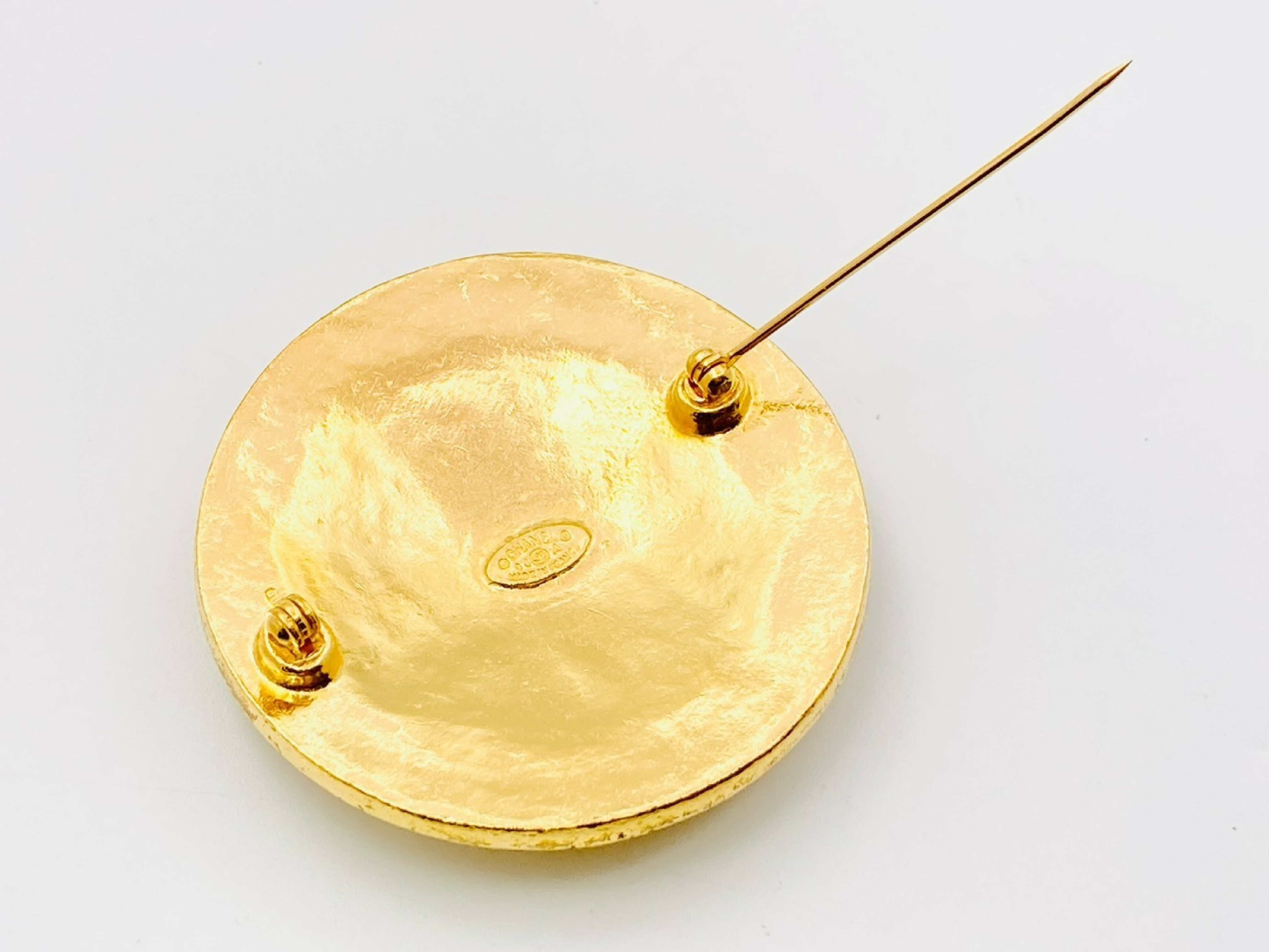 Coco Mark Round Brooch 94A Brooch — view 3