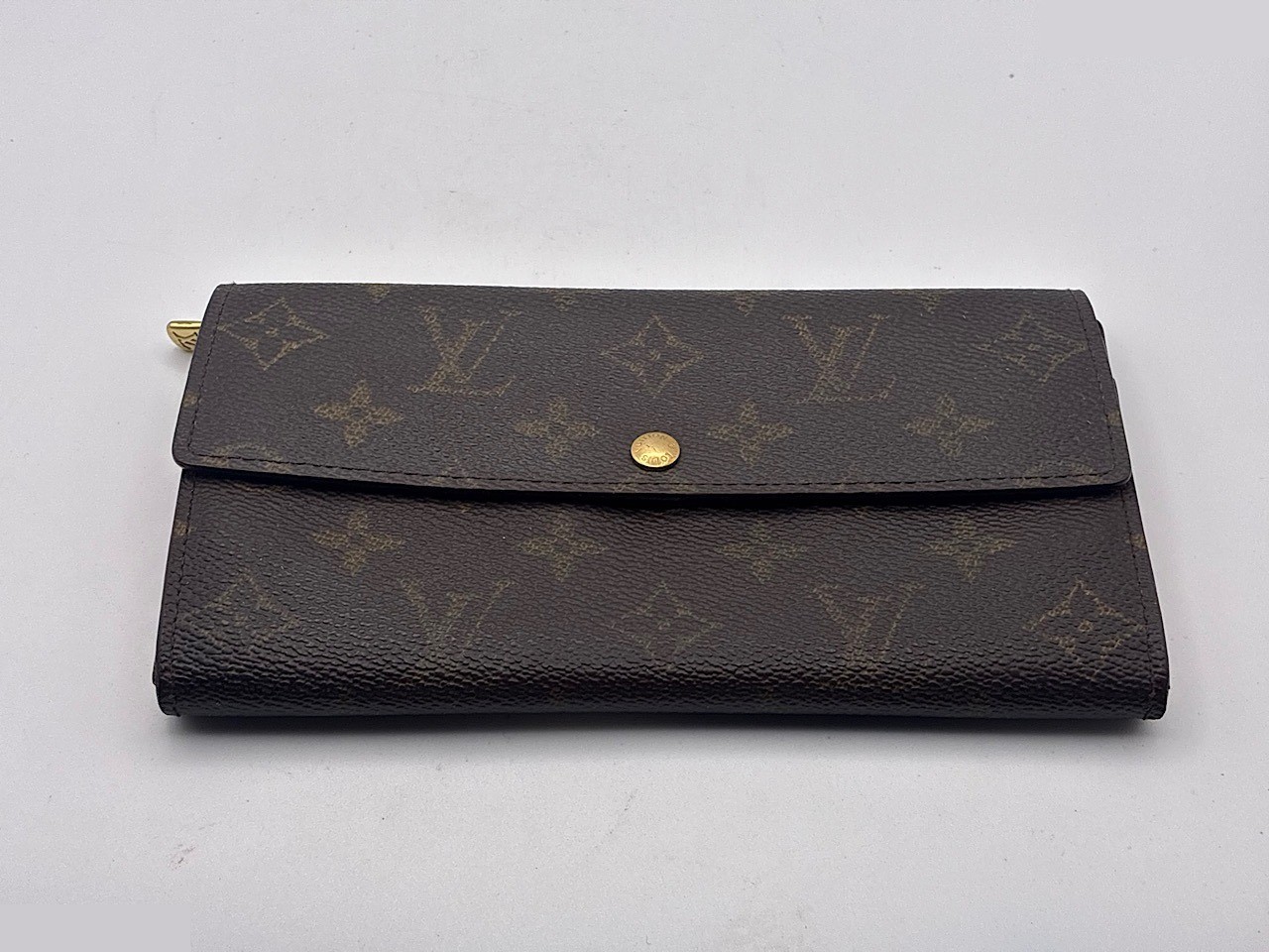 Monogram Credit — view 3