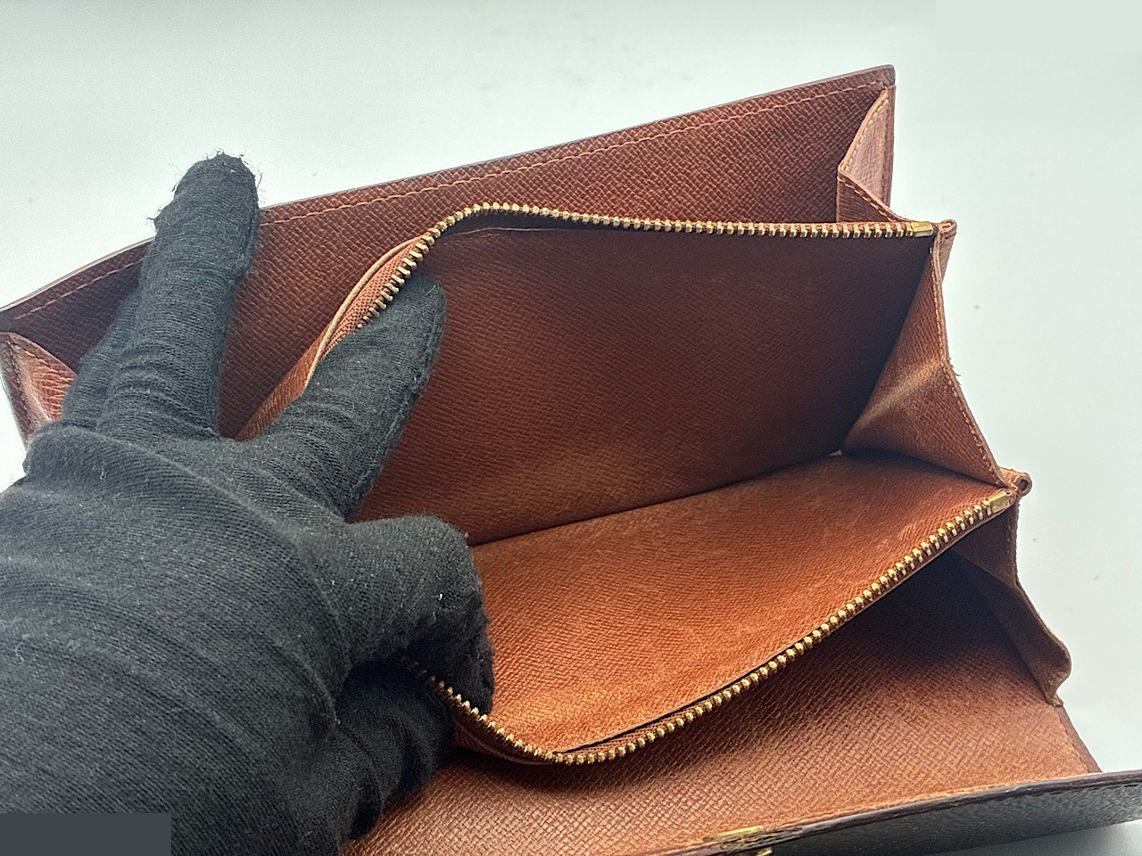 Monogram Credit — view 5