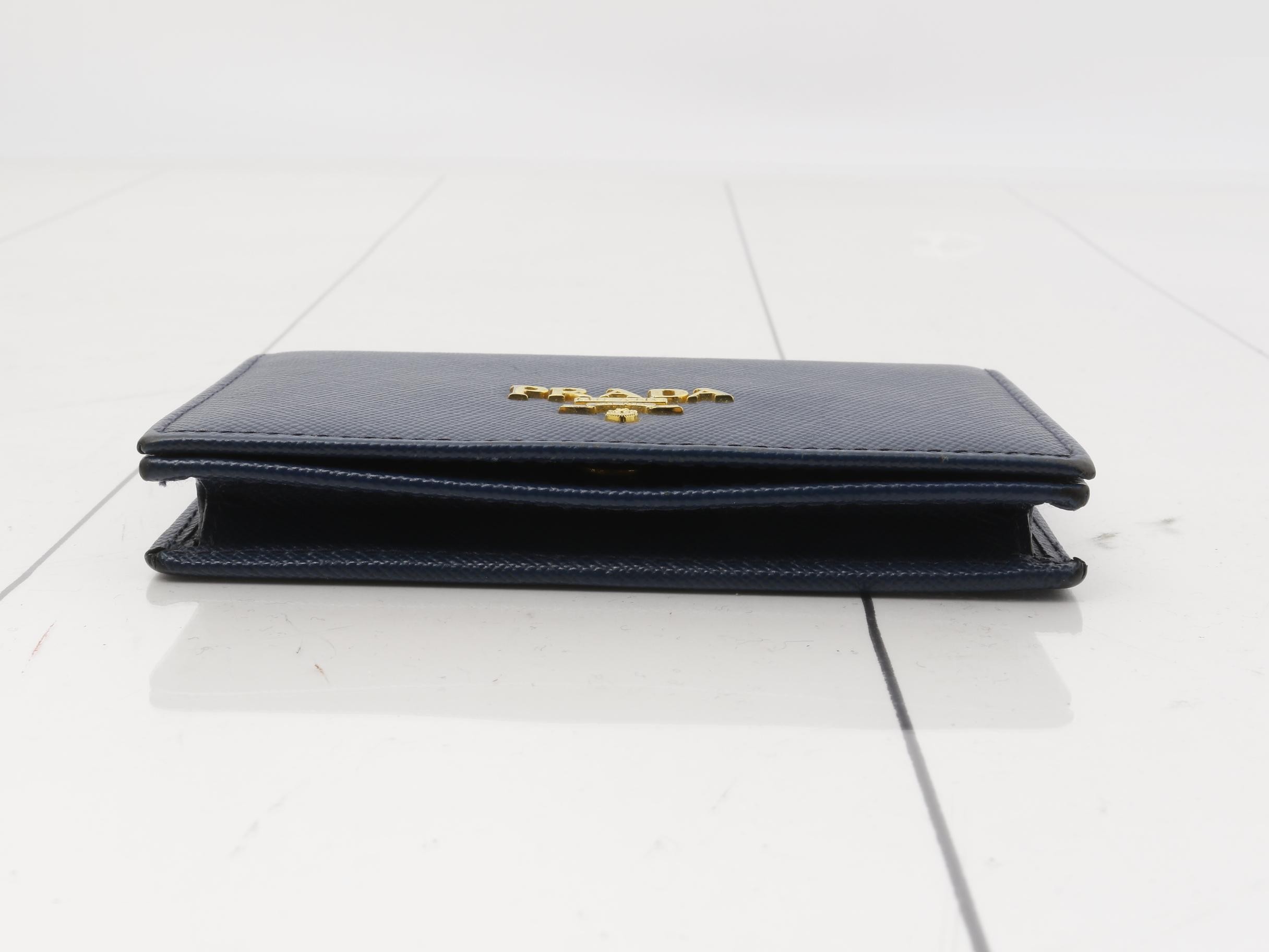 Other items: Bags, notebook covers, card cases, etc. — view 3