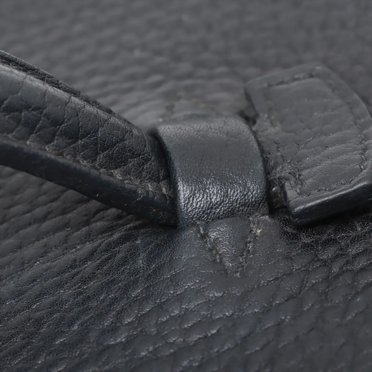 Intercity Vanity Case, Taurillon Clemence Leather, Black, Gold Hardware B: 1998 — view 11