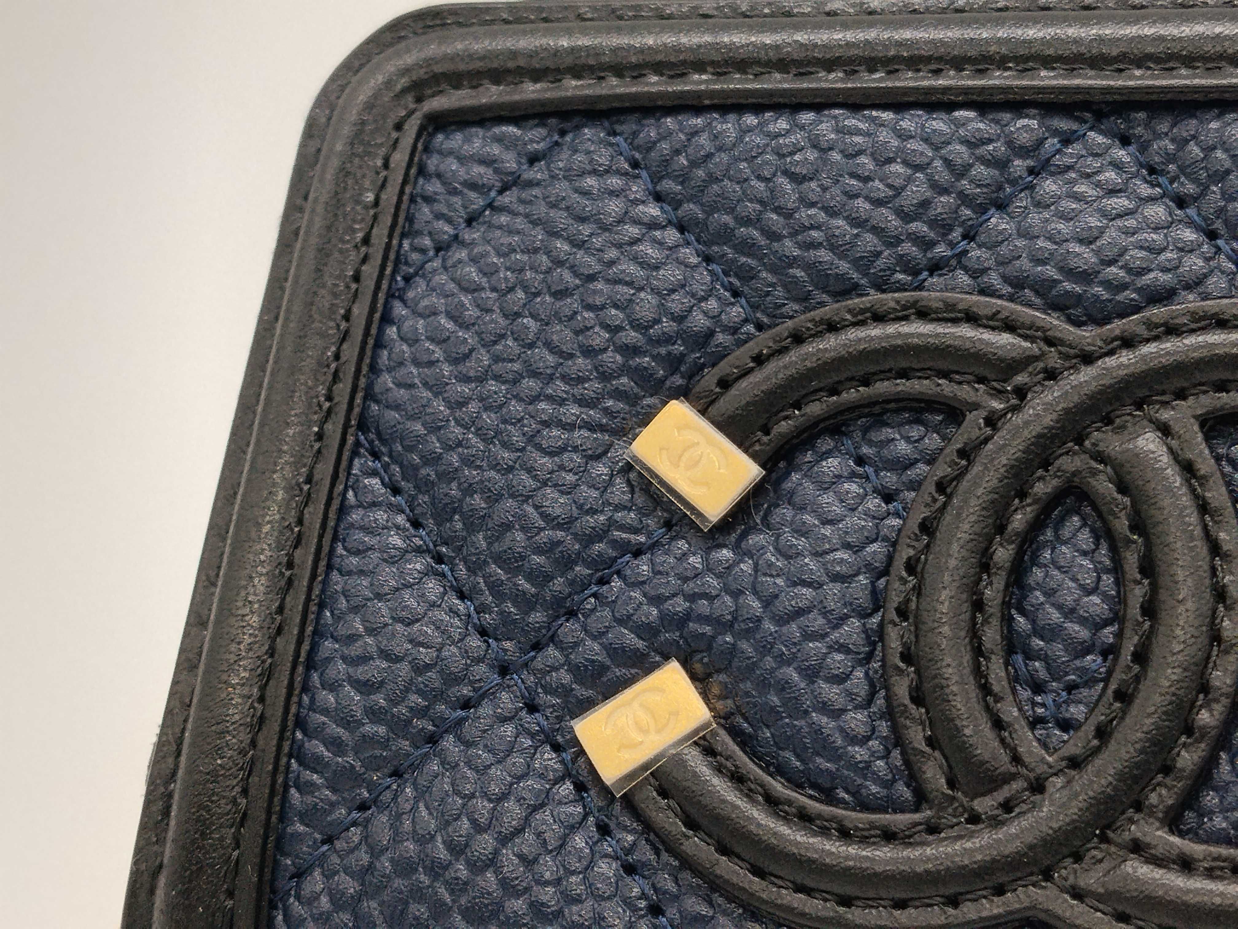Caviar Skin CC Filigree Coin Case with Seal/Guarantee Card — view 7