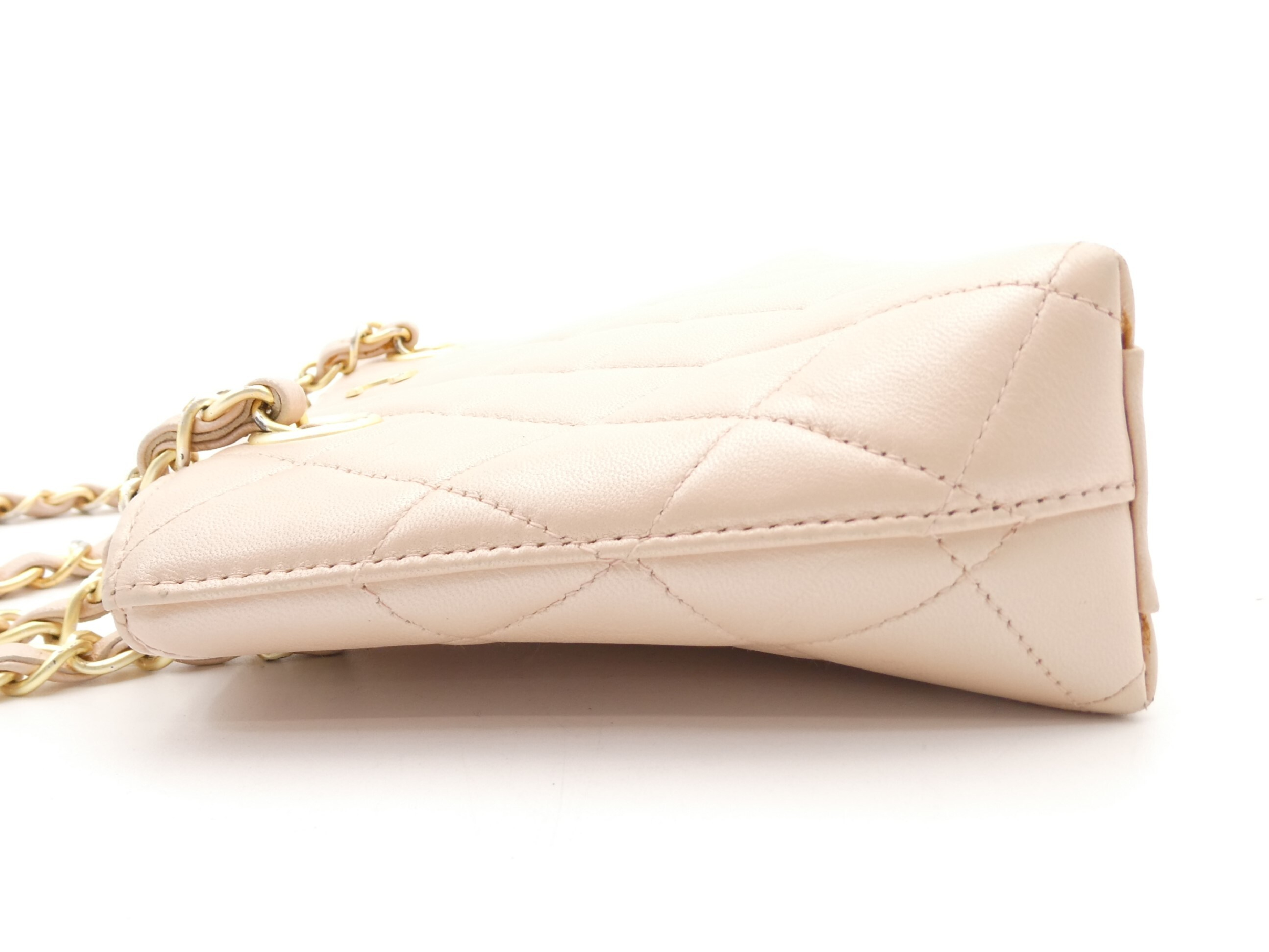Matelassé Coco Mark Chain Handbag — view 3