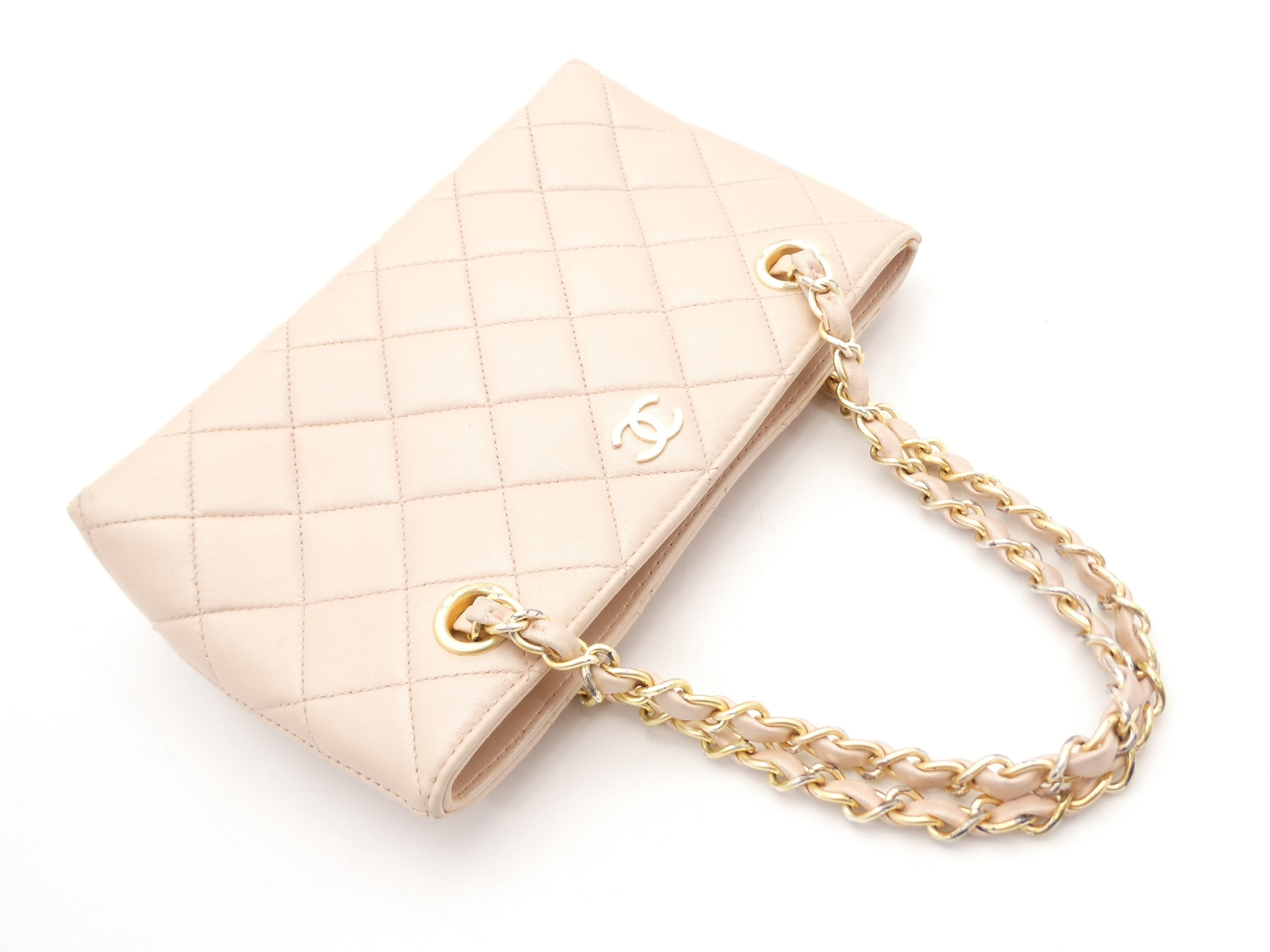 Matelassé Coco Mark Chain Handbag — view 6