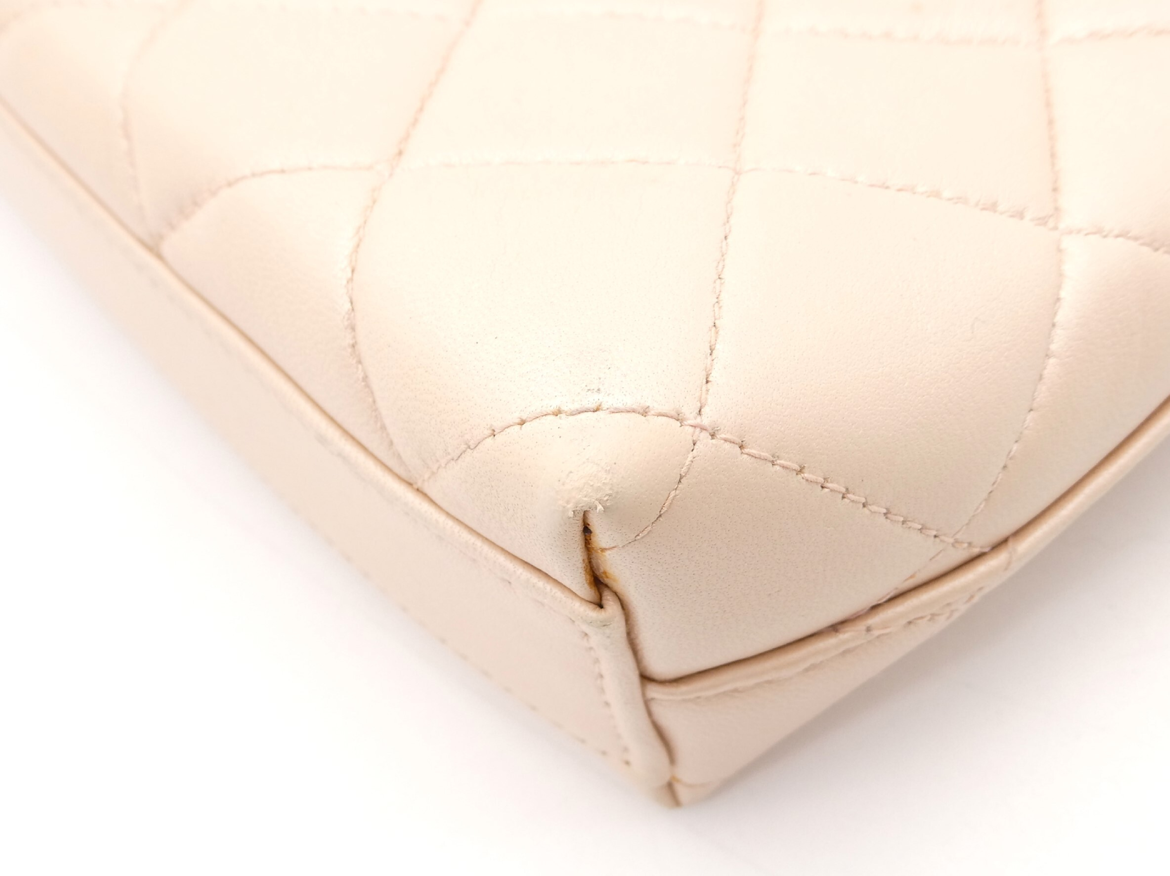 Matelassé Coco Mark Chain Handbag — view 10