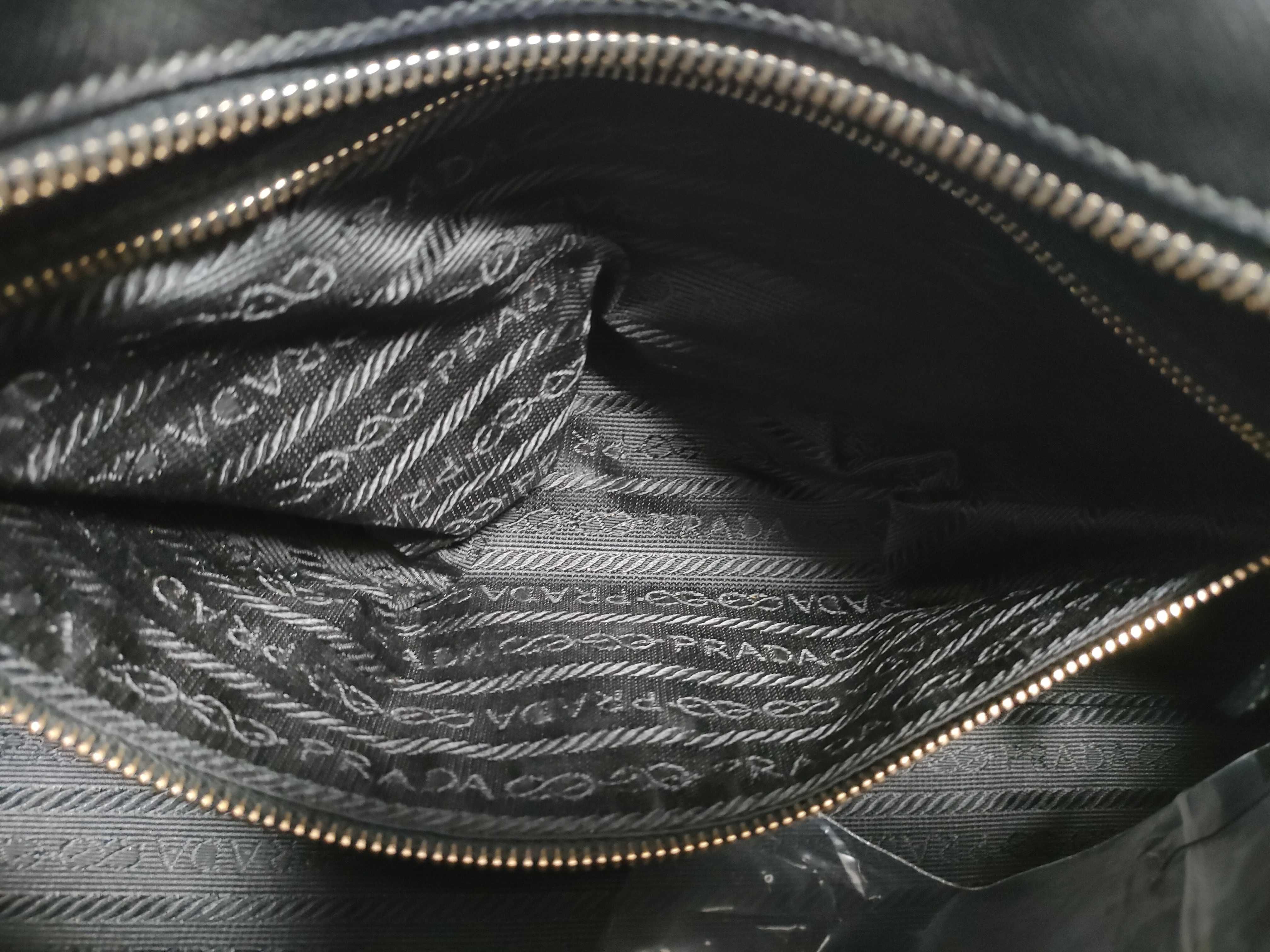 handbag, Saffiano leather, with 2 padlock keys and clochette. — view 11