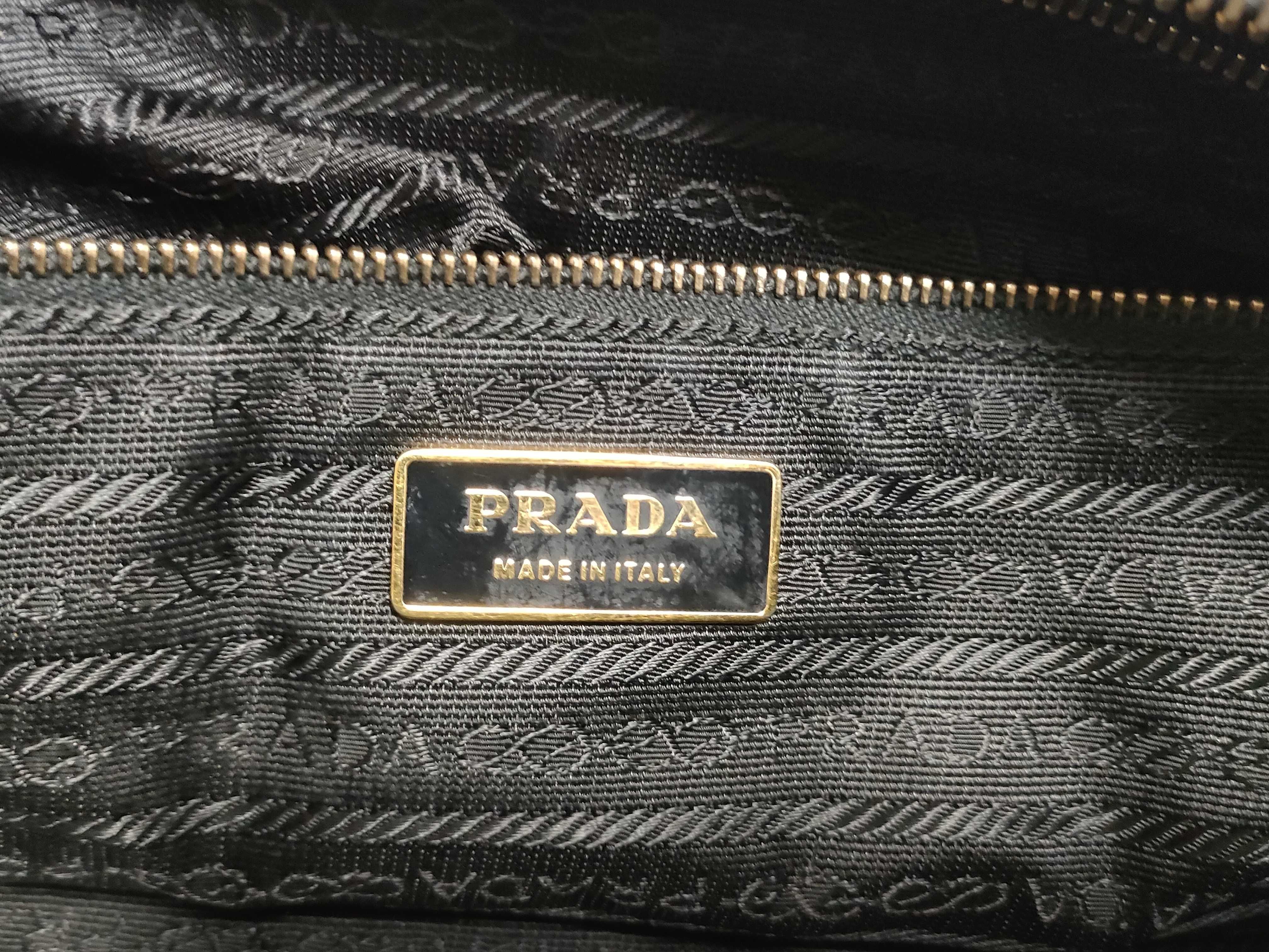 handbag, Saffiano leather, with 2 padlock keys and clochette. — view 12