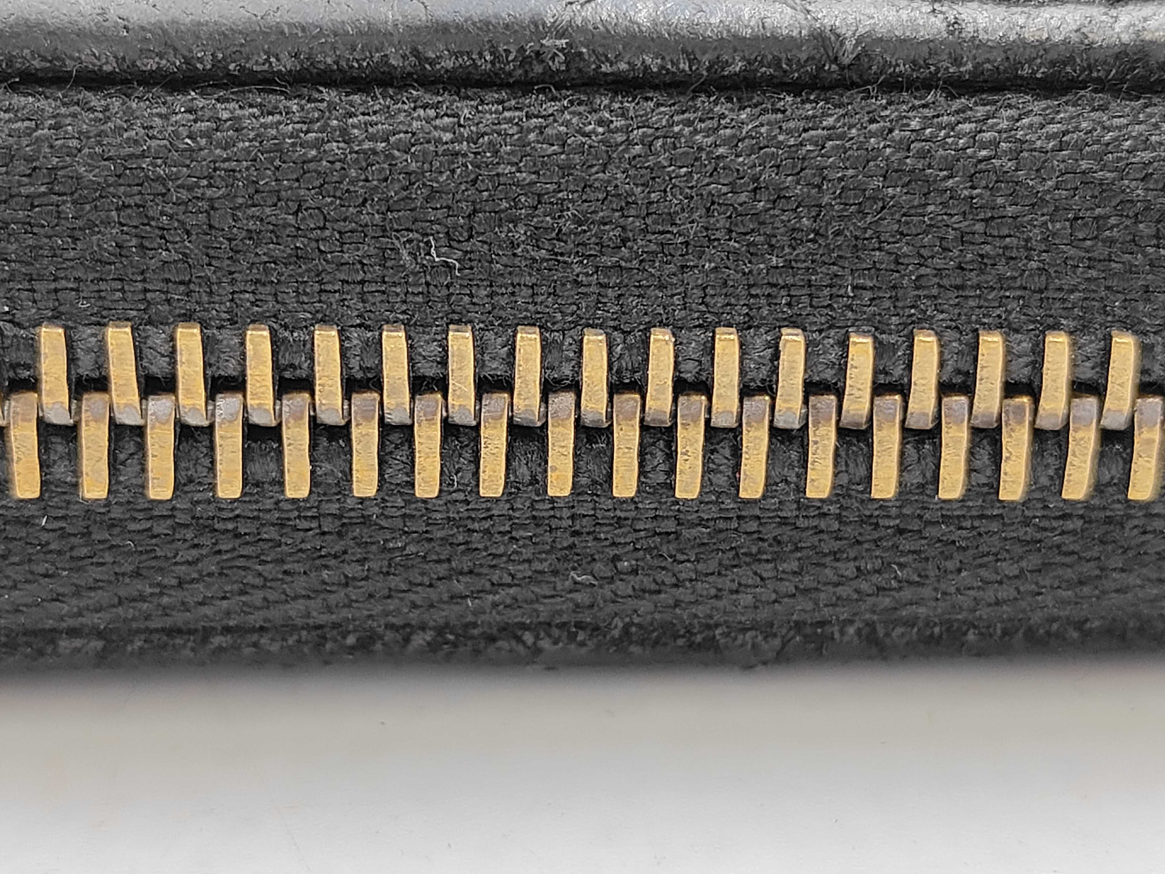 Matelassé Chain Me Goatskin Coin Case (with seal, card, and box) — view 7