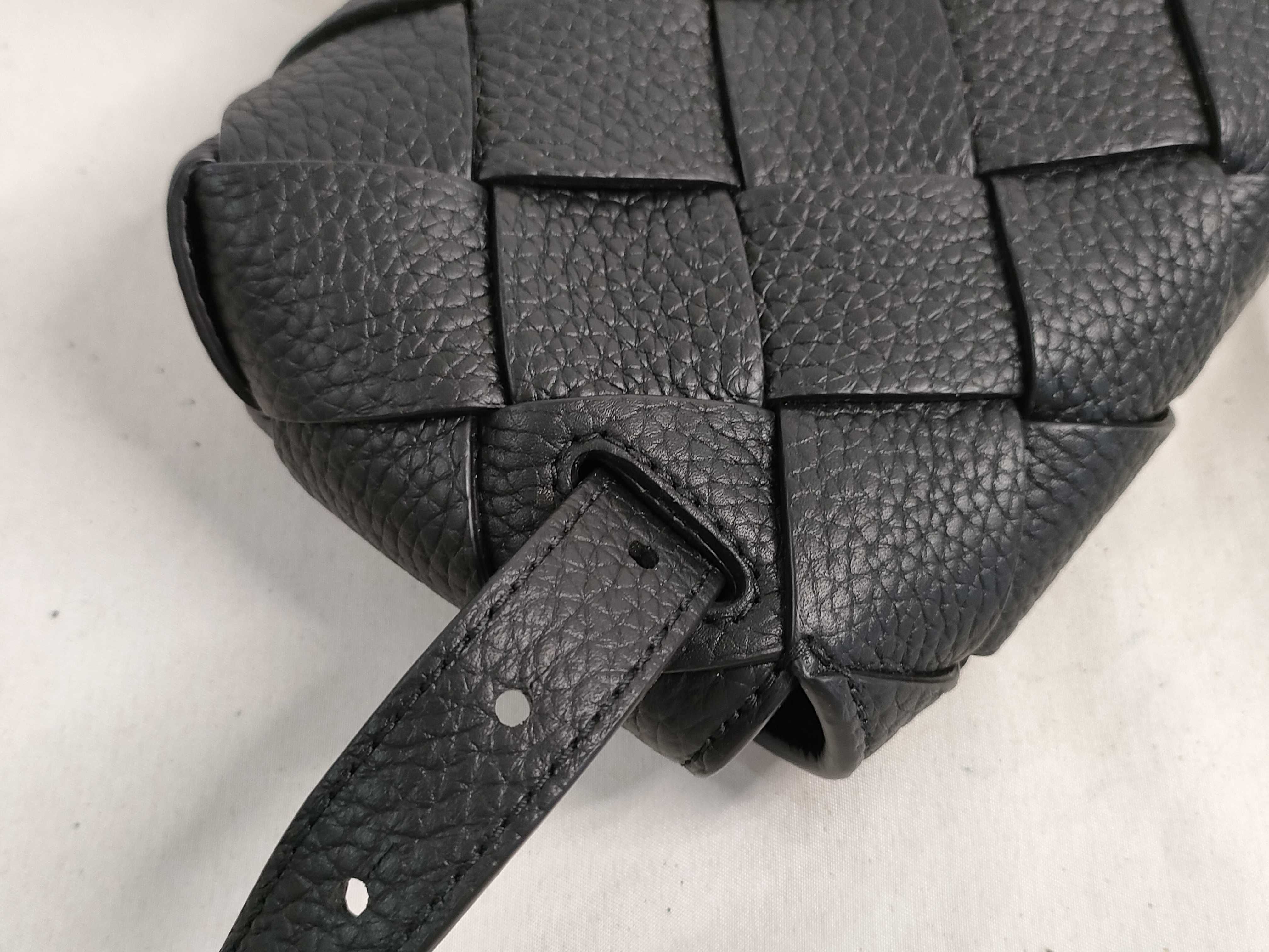 Intrecciato Maxi Intrecciato Diagono Shoulder Bag — view 14