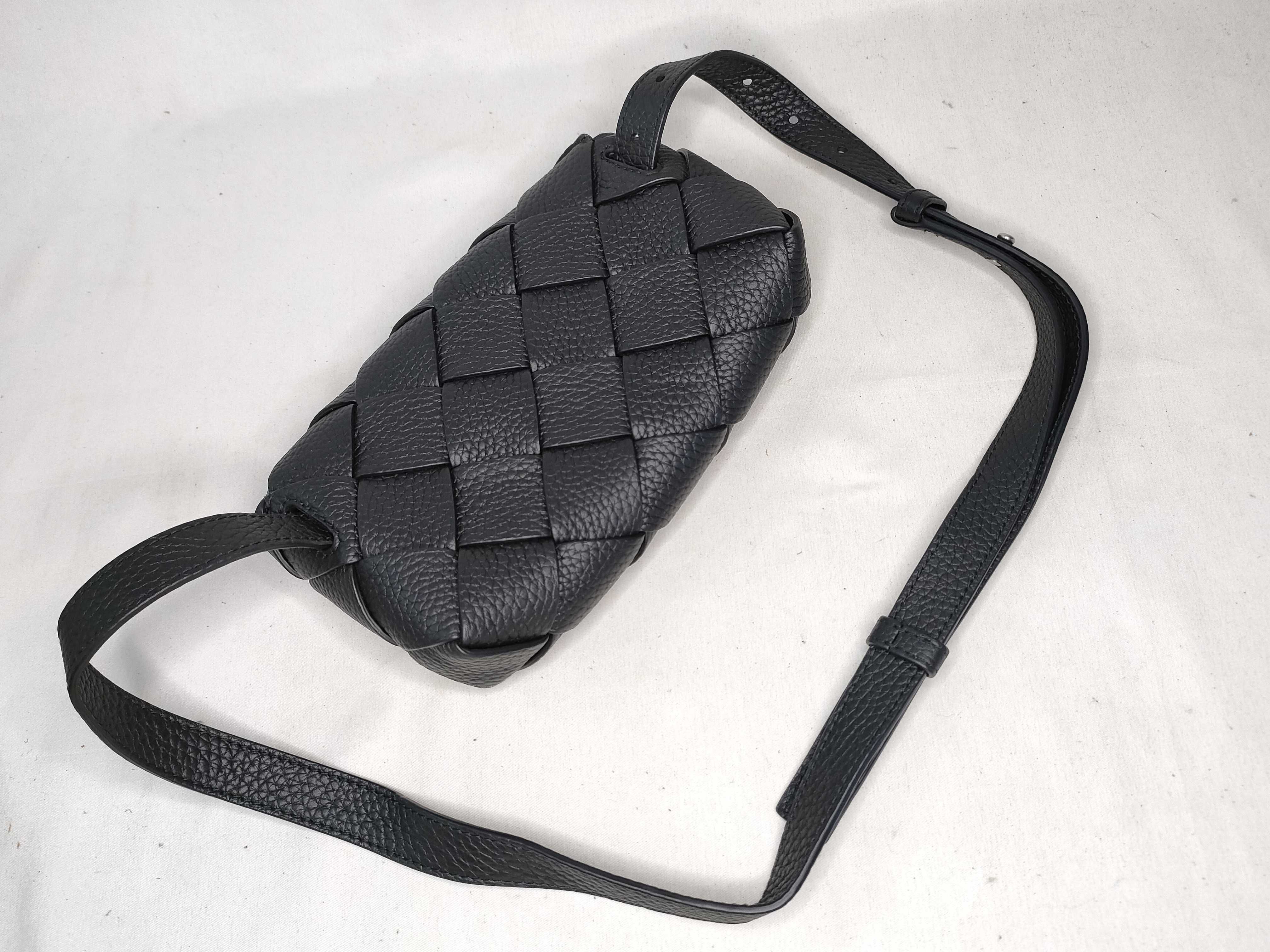 Intrecciato Maxi Intrecciato Diagono Shoulder Bag — view 3