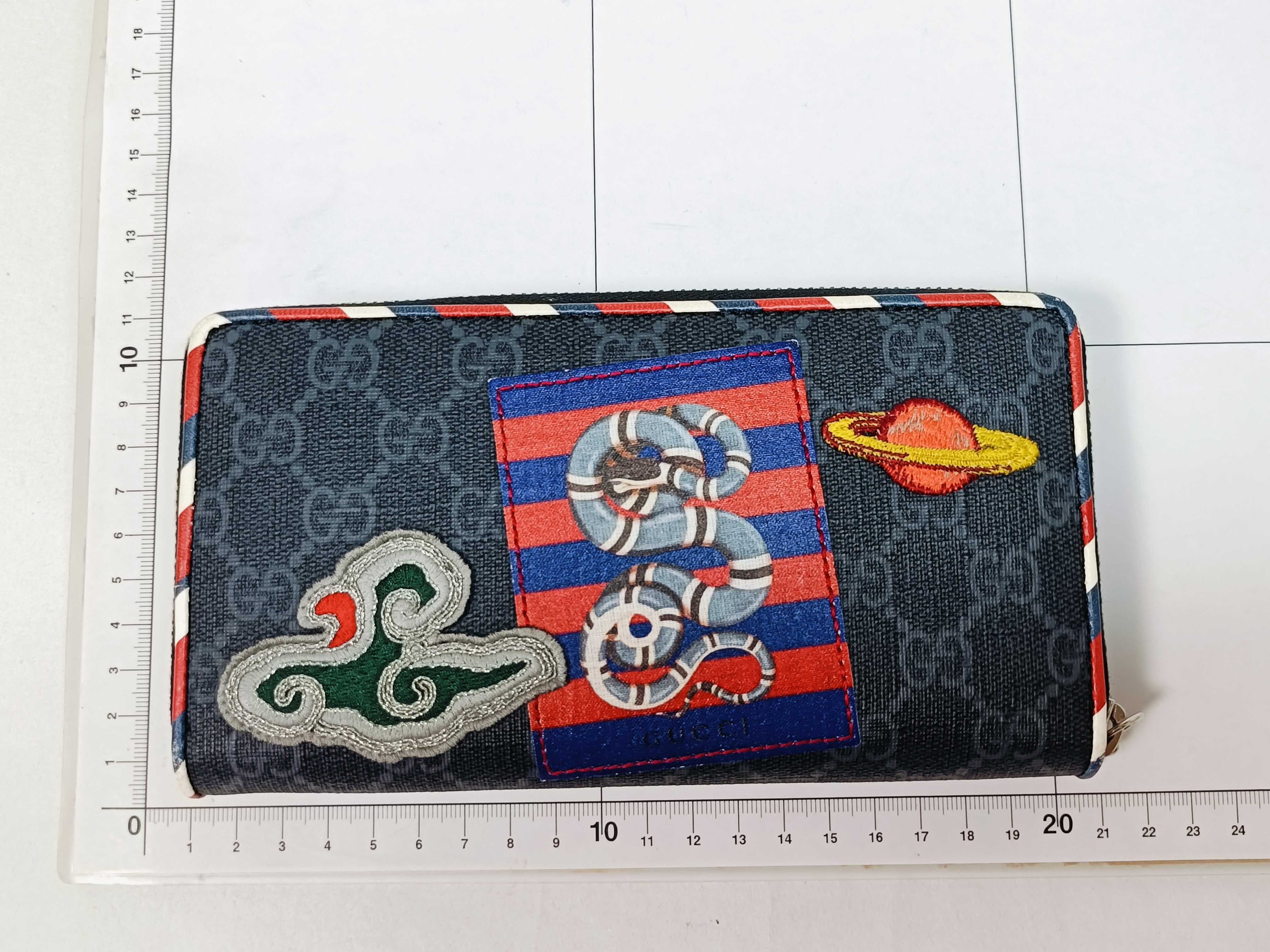 GG Supreme 496342 Round Zipper Long Wallet — view 2