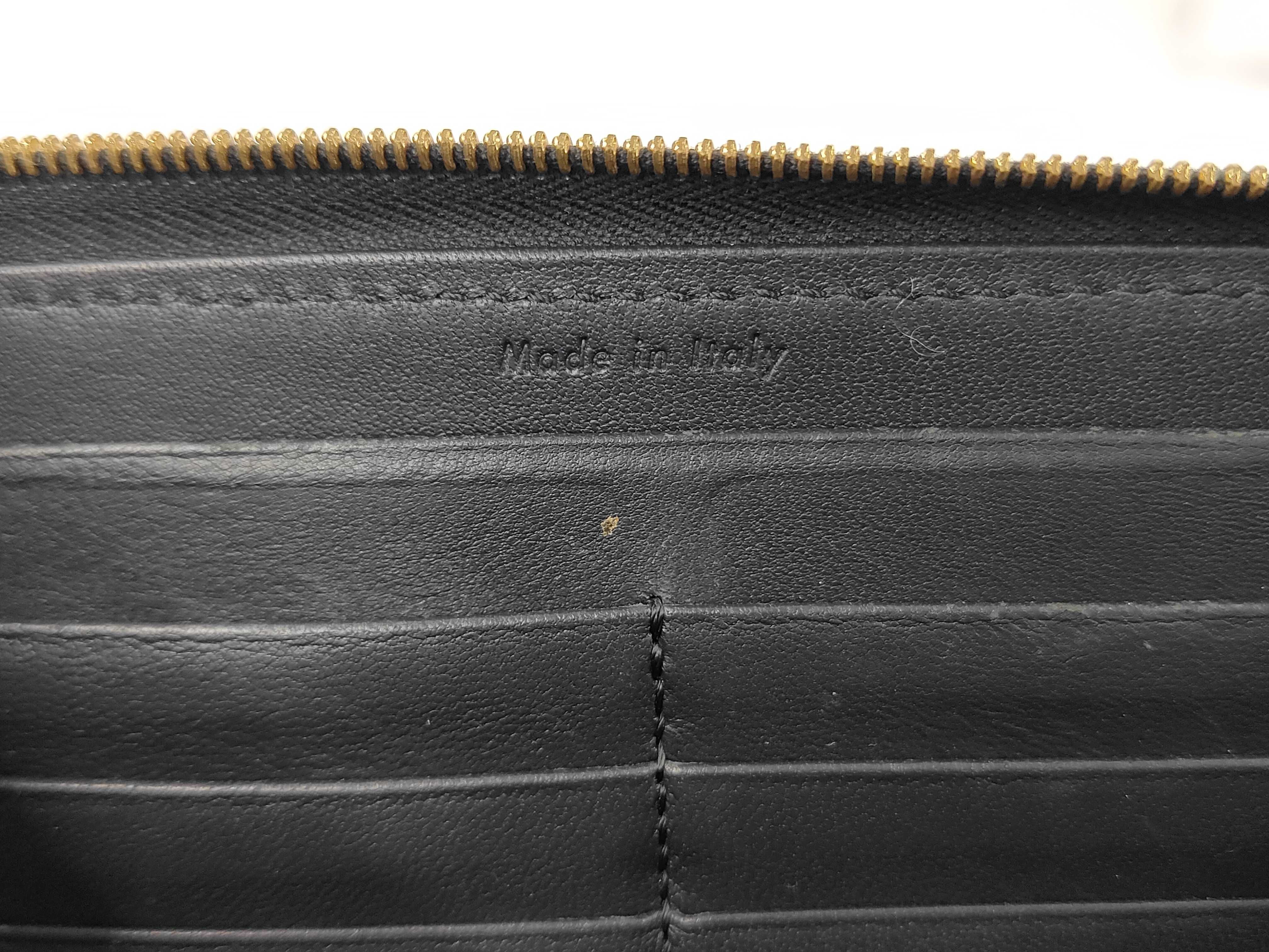 wallet — view 11