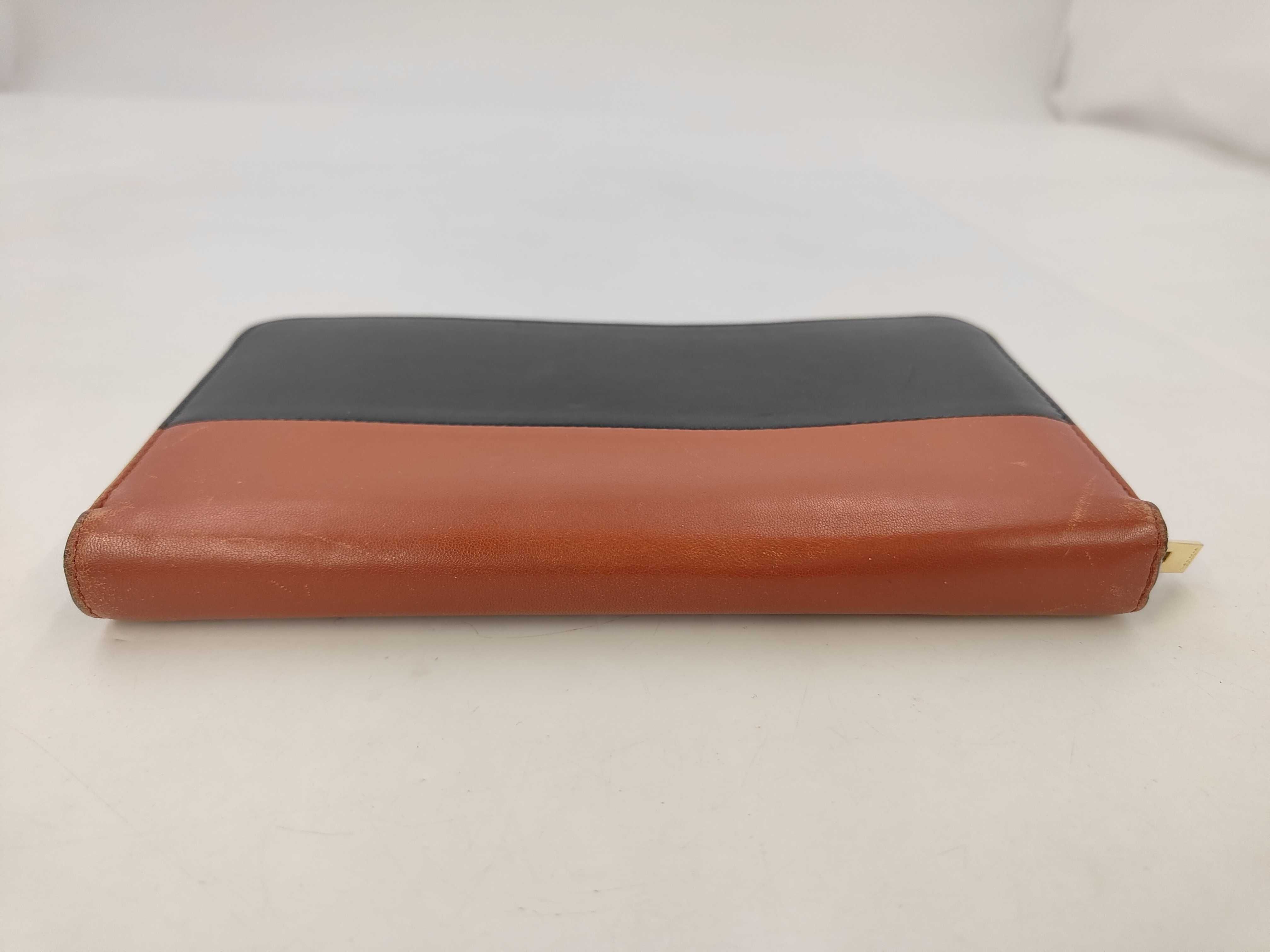 wallet — view 3