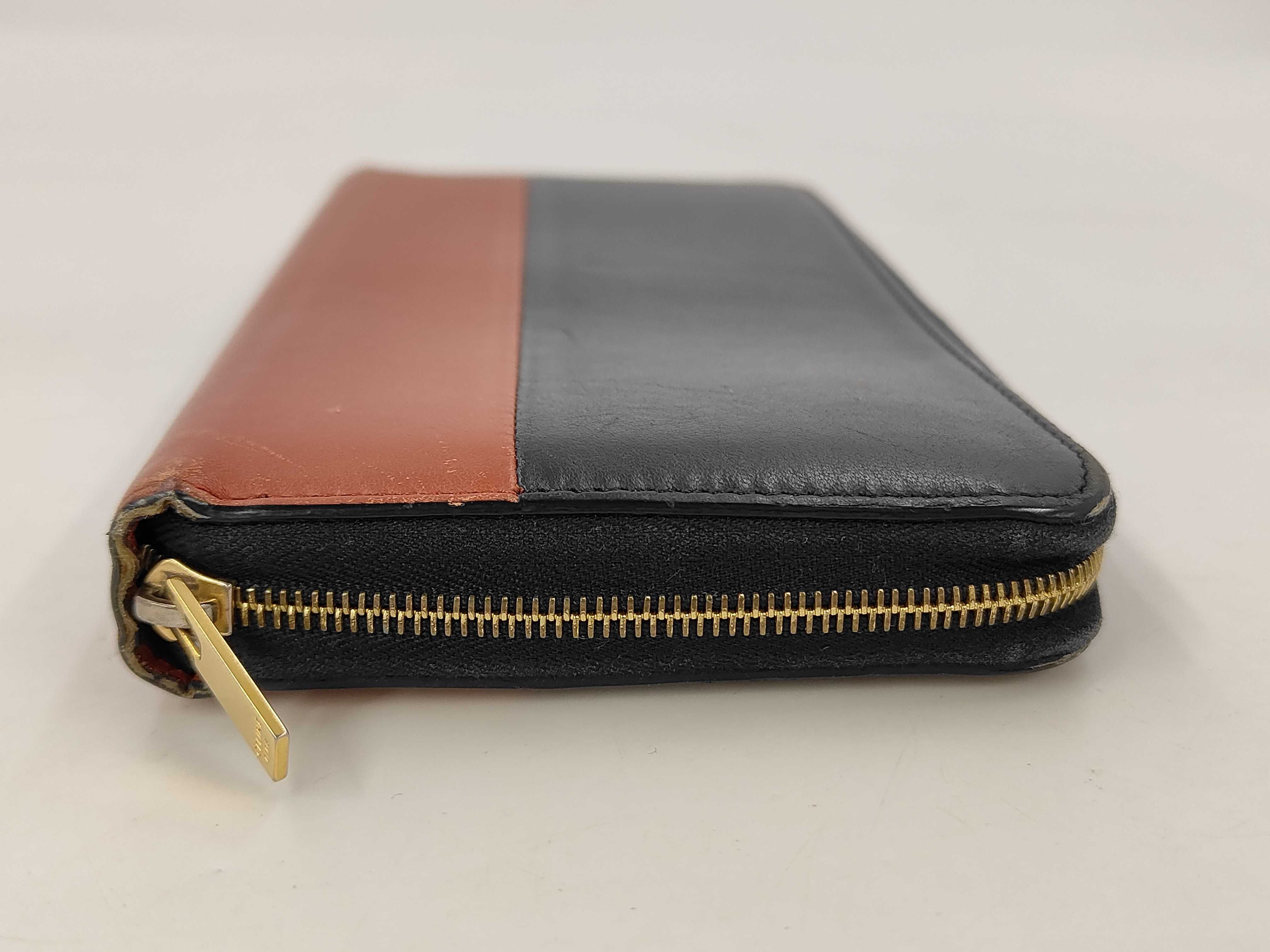 wallet — view 4