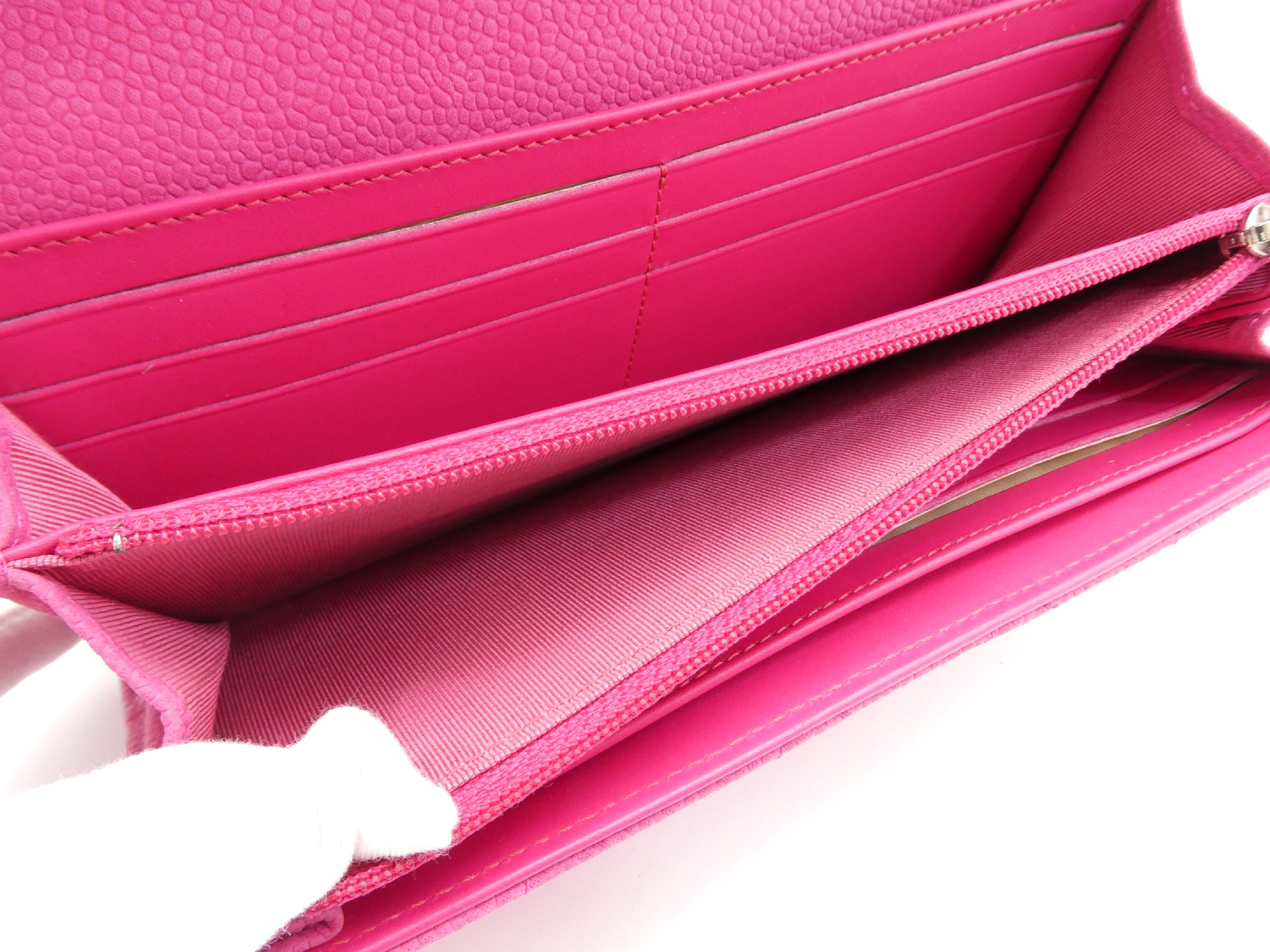 Matelassé Caviar Skin Coco Mark Wallet — view 7