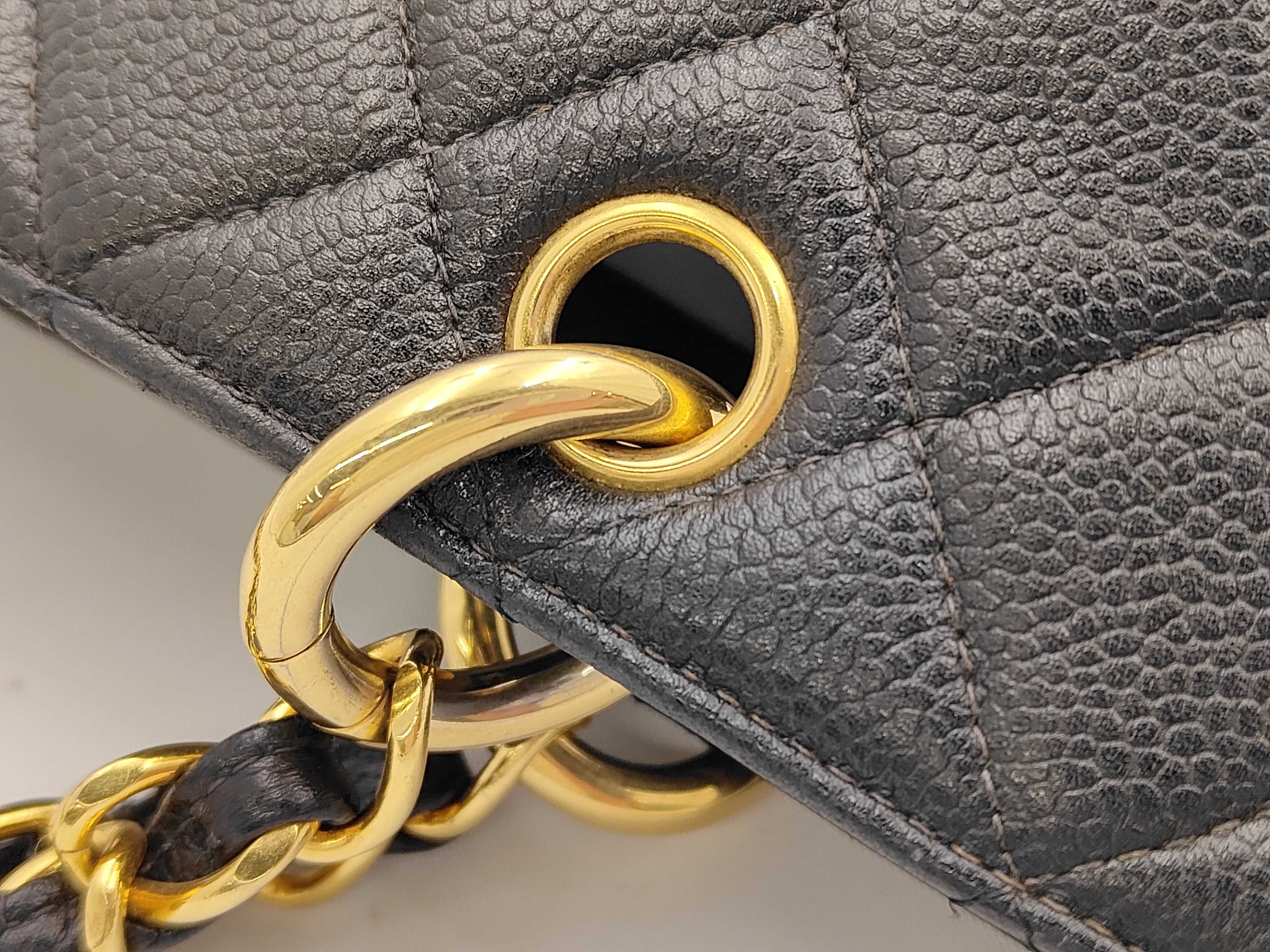 Matelassé Caviar Skin Chain Tote Bag (with original seal, serial number 4) — view 5