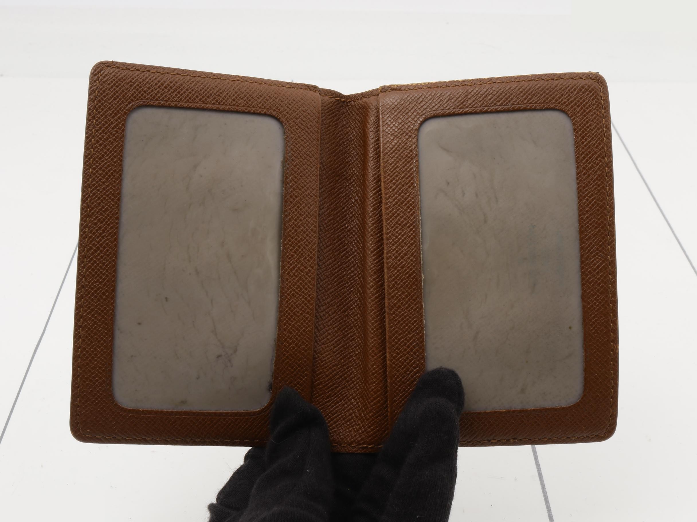 Pass case — view 4