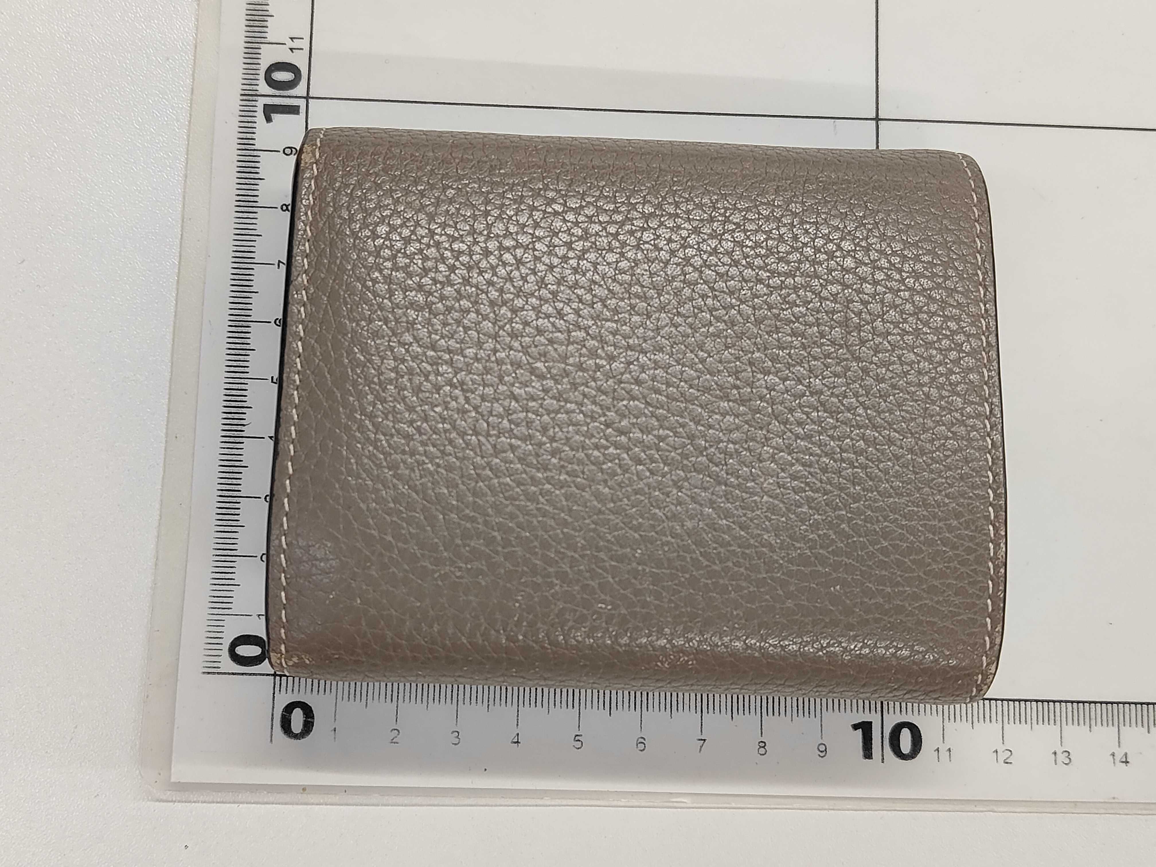 wallet — view 2