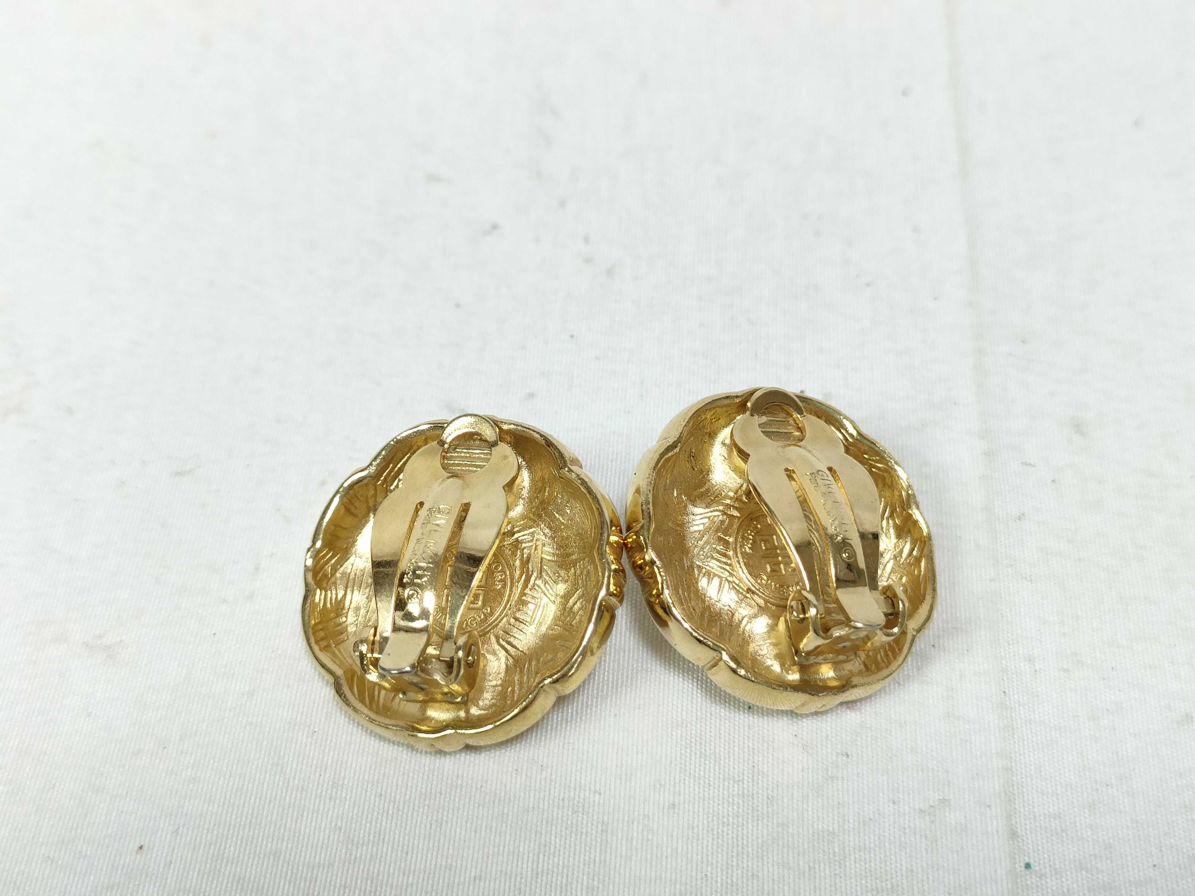 Earrings — view 3