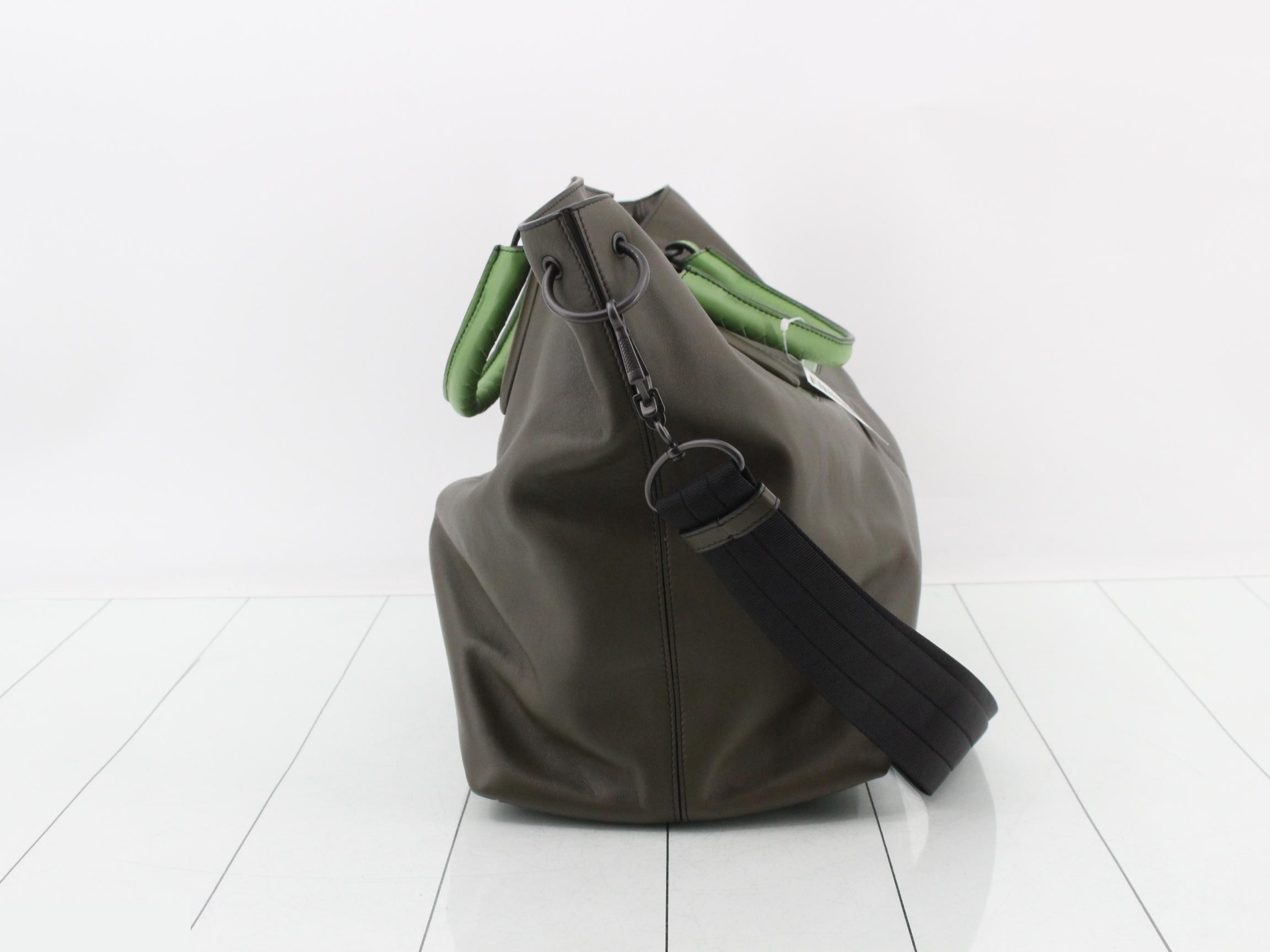 Intrecciato 2-Way Tote Bag, Leather, Khaki — view 4