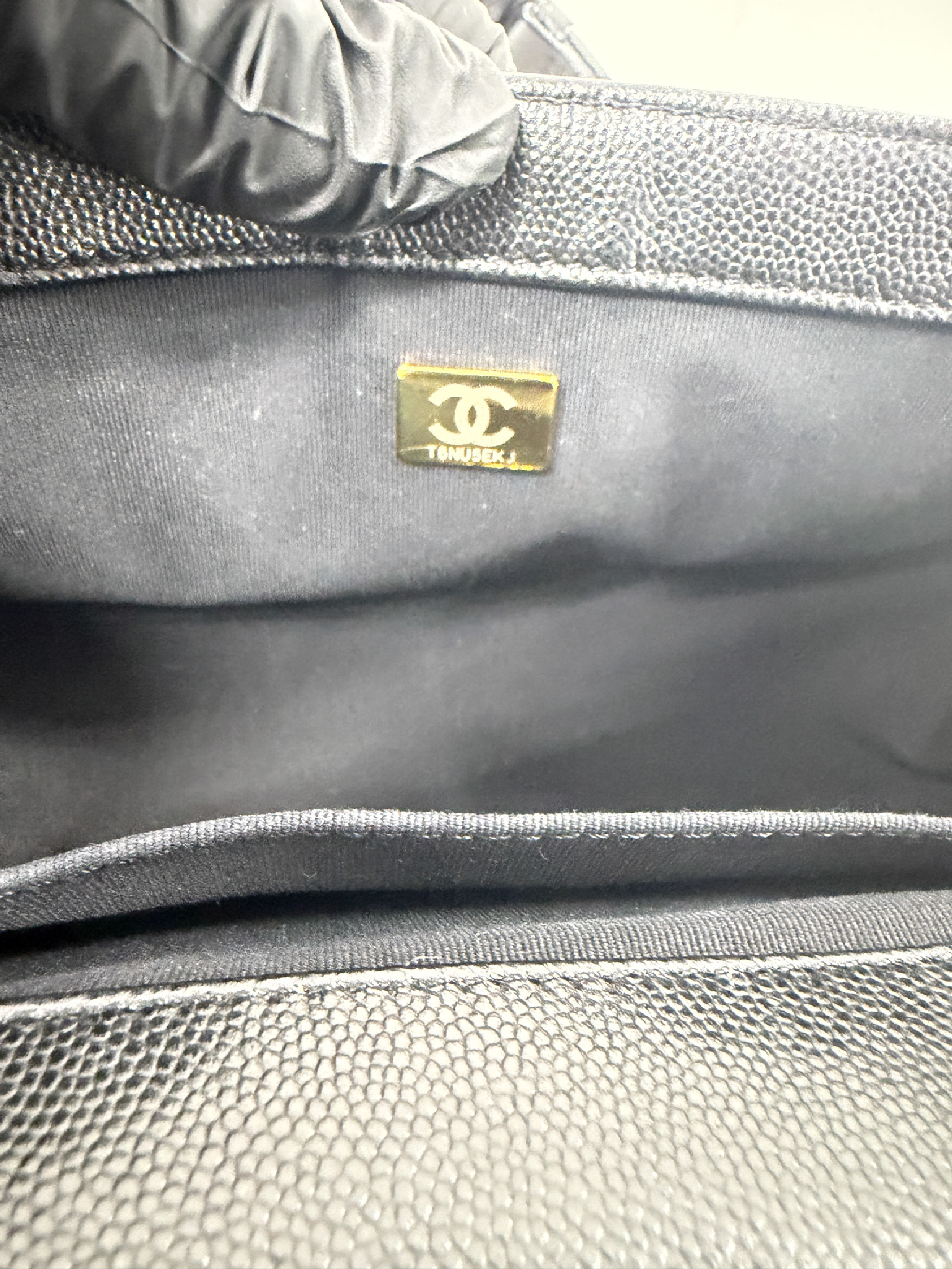 Boy Chanel Caviar Skin Random Plate Shoulder Bag — view 10