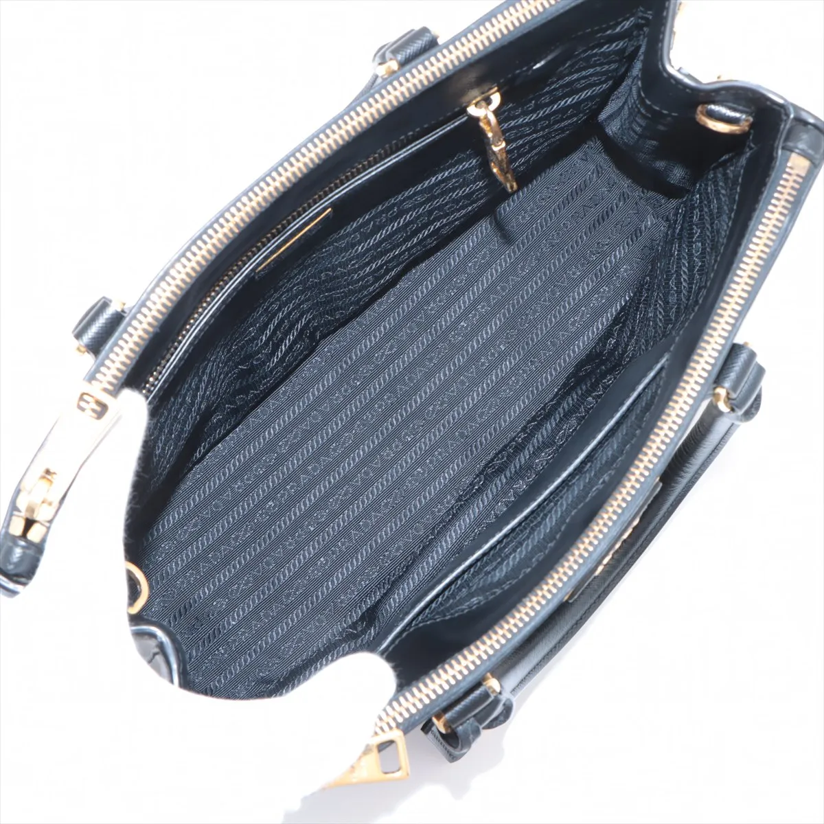 Saffiano Galleria Leather 2WAY Handbag Black — view 8
