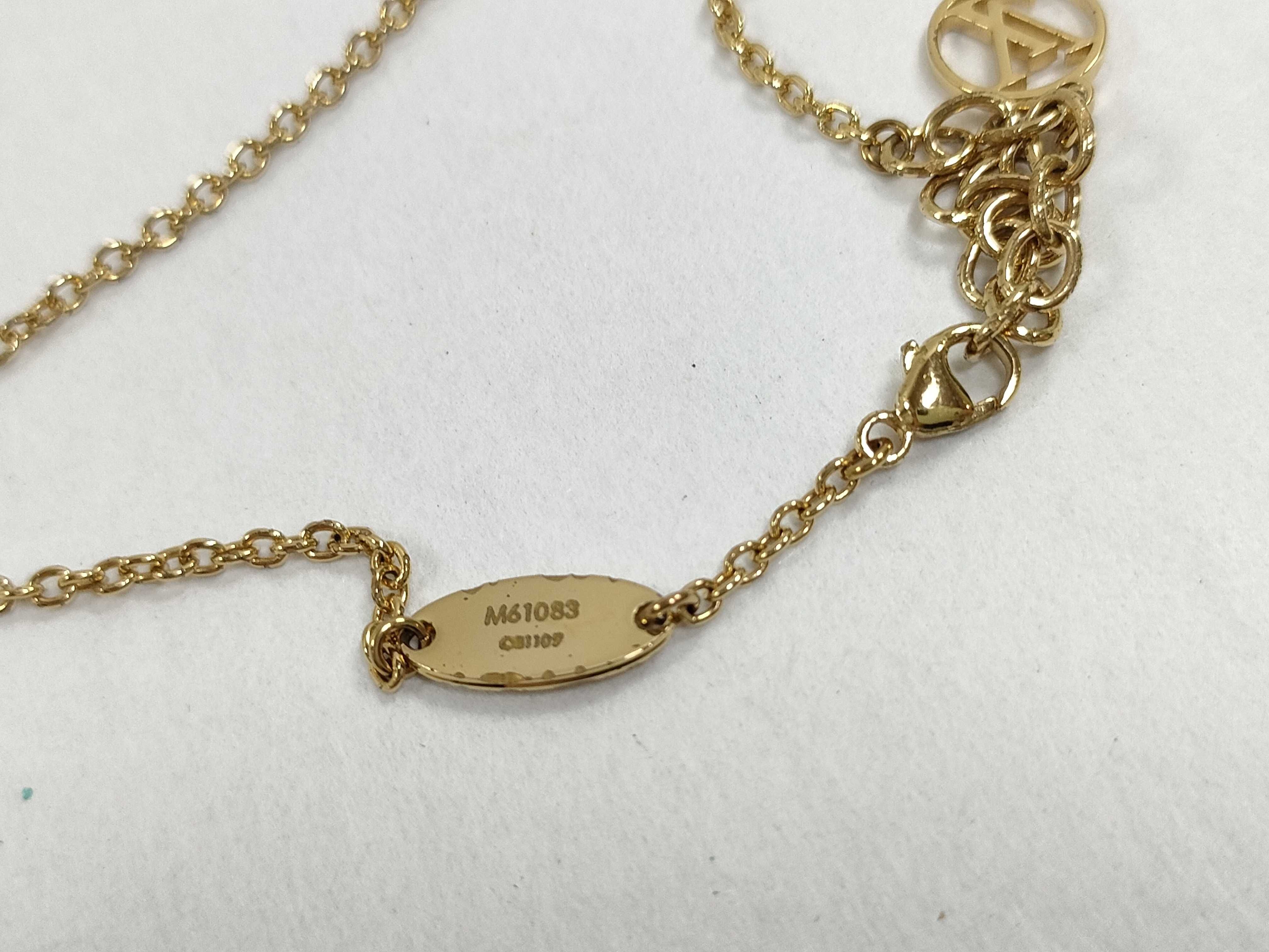 Essential V Accessory Necklace — view 8