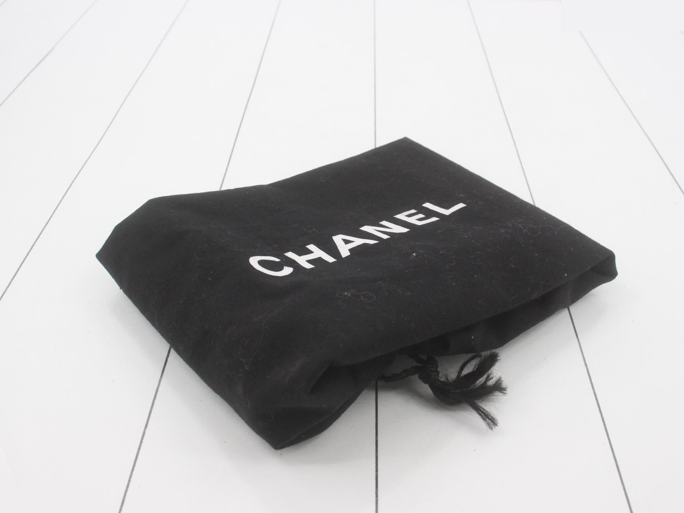 Reissue Tote Bag - Caviar — view 7