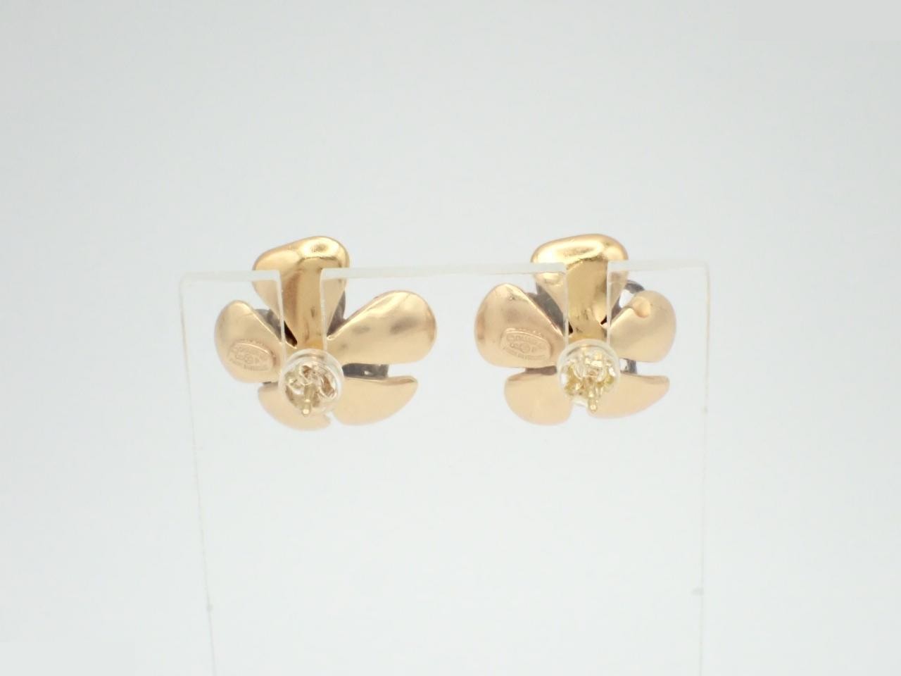 earrings, model 03P, camellia design, rhinestone, gold plated, 1.8cm wide. — view 2