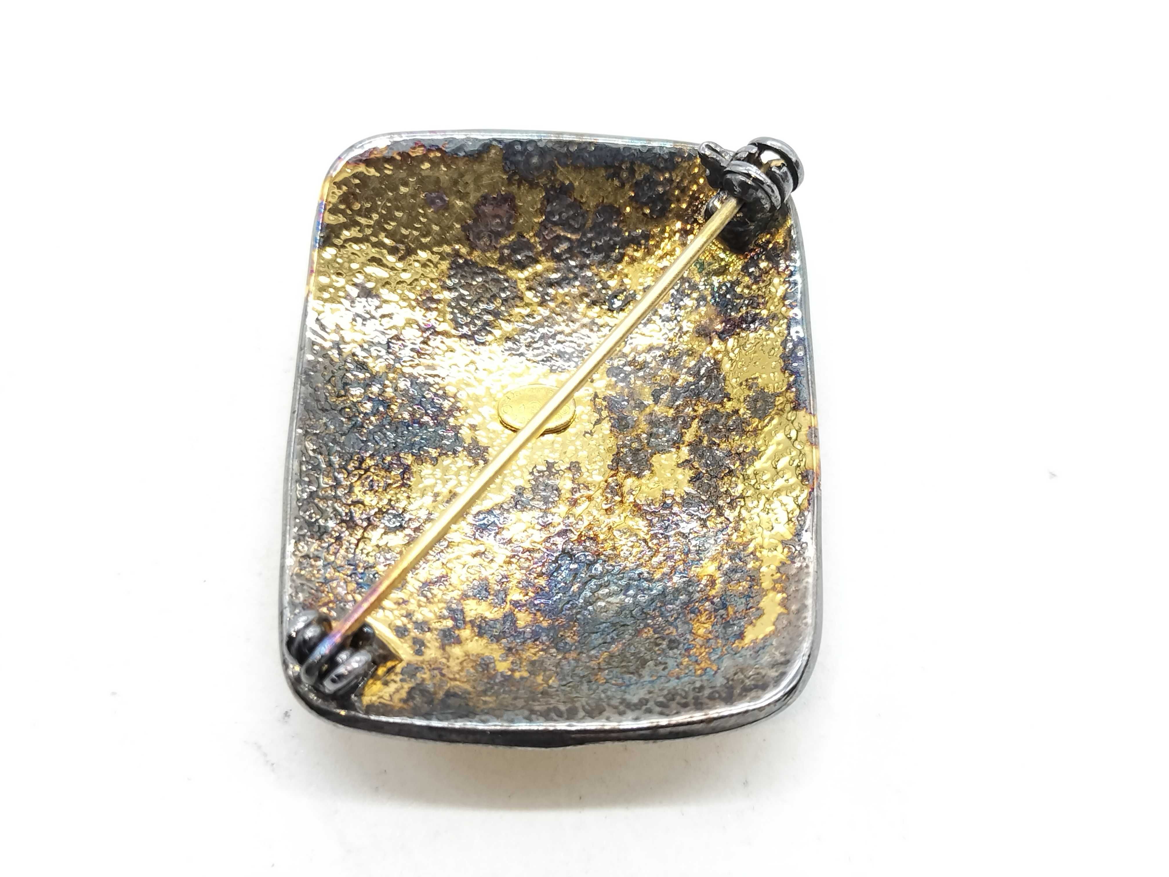 97P Coco Mark Brooch — view 2