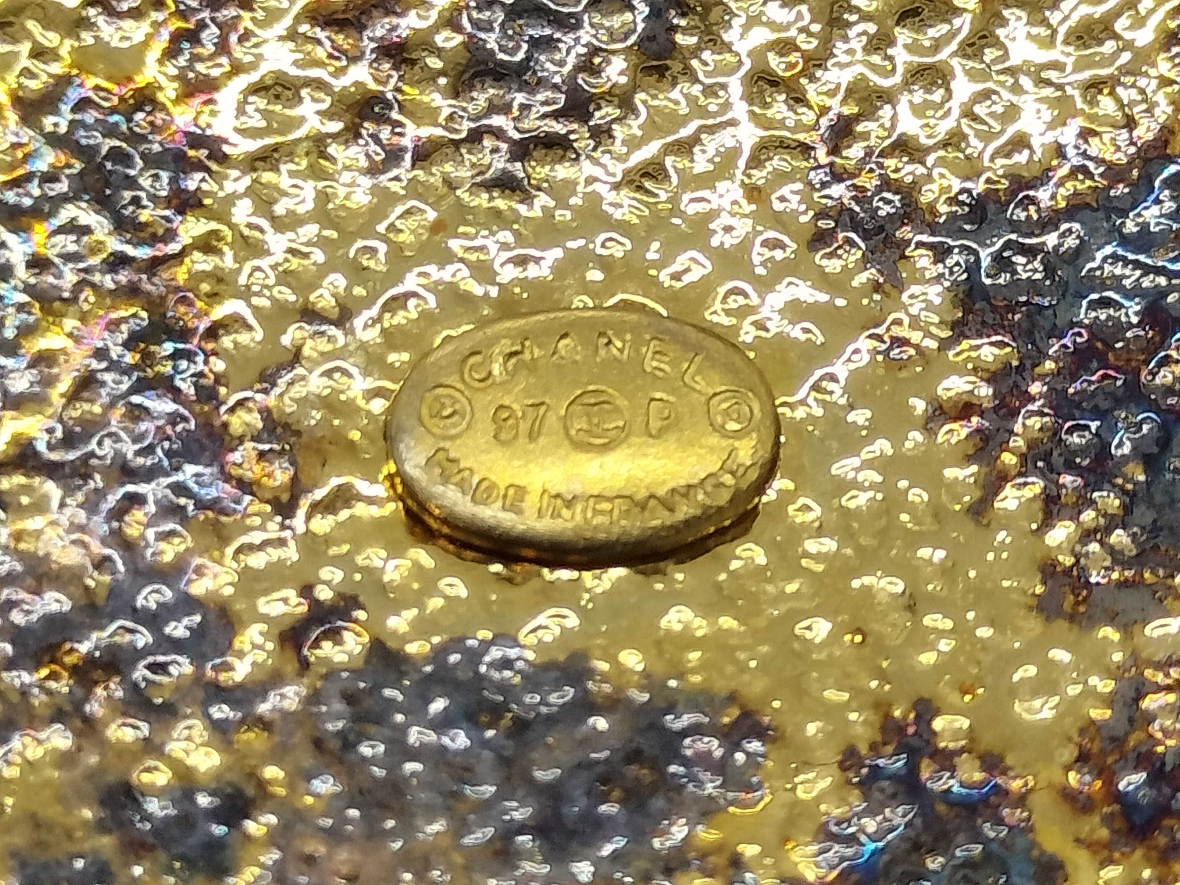 97P Coco Mark Brooch — view 5